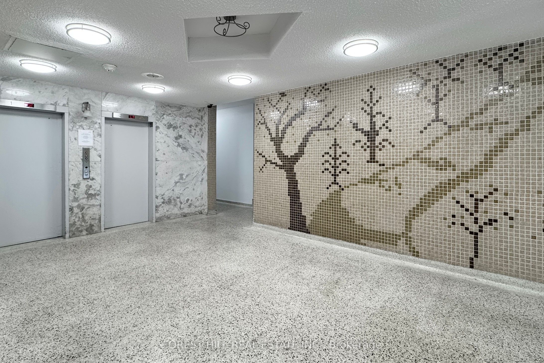 15 London Green Court 308 Property Photo 9