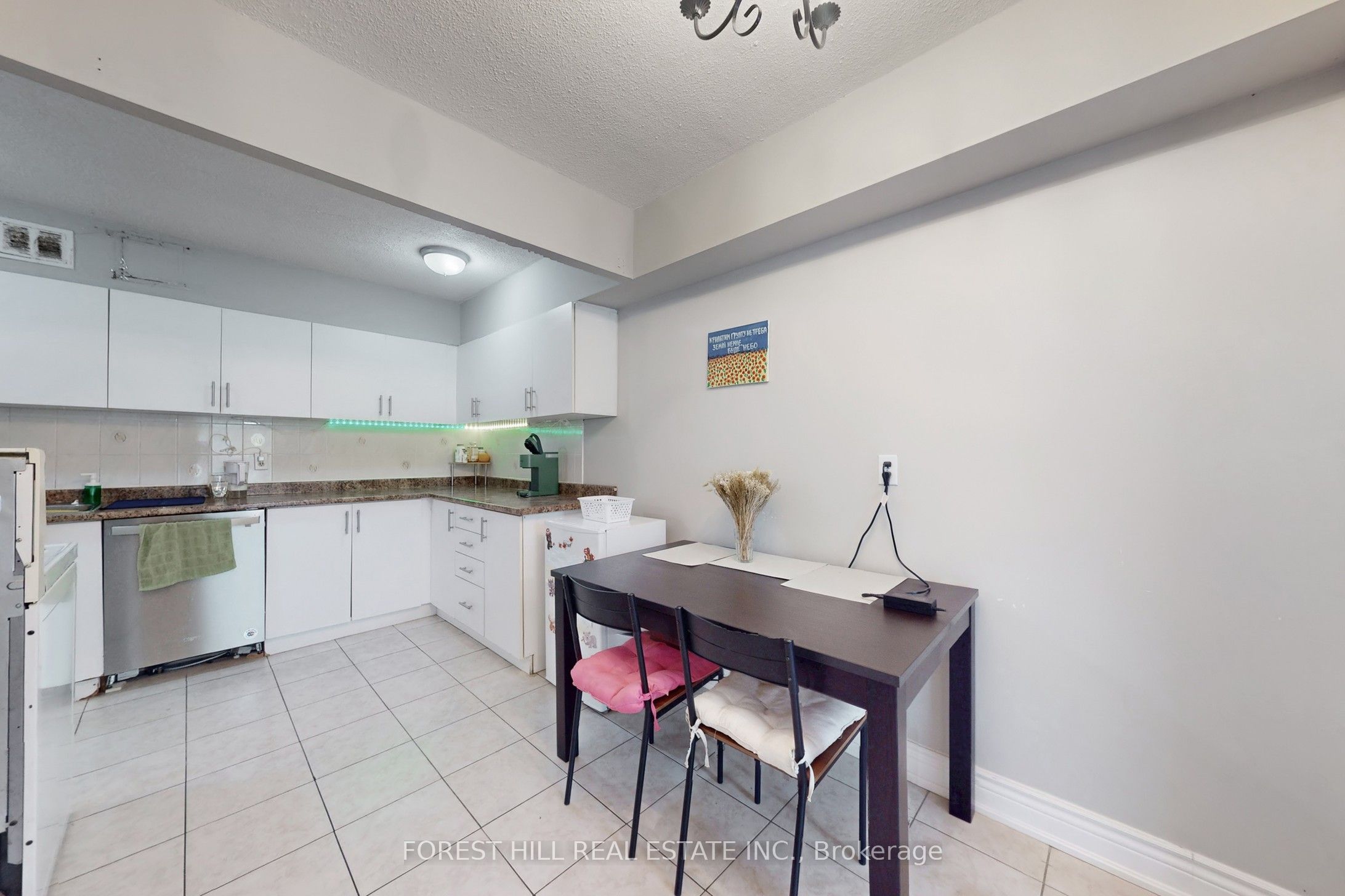 15 London Green Court 308 Property Photo 19