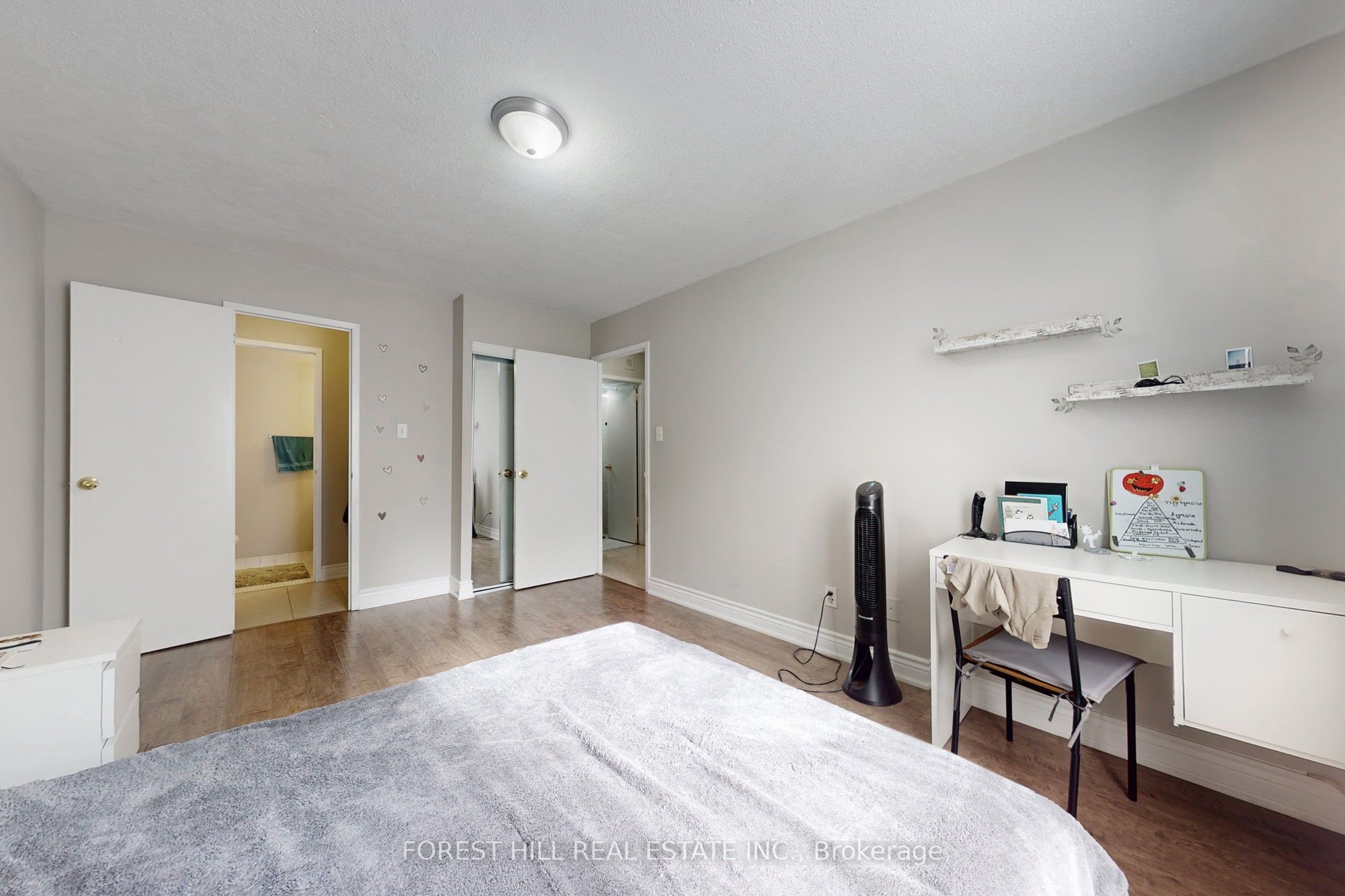 15 London Green Court 308 Property Photo 22