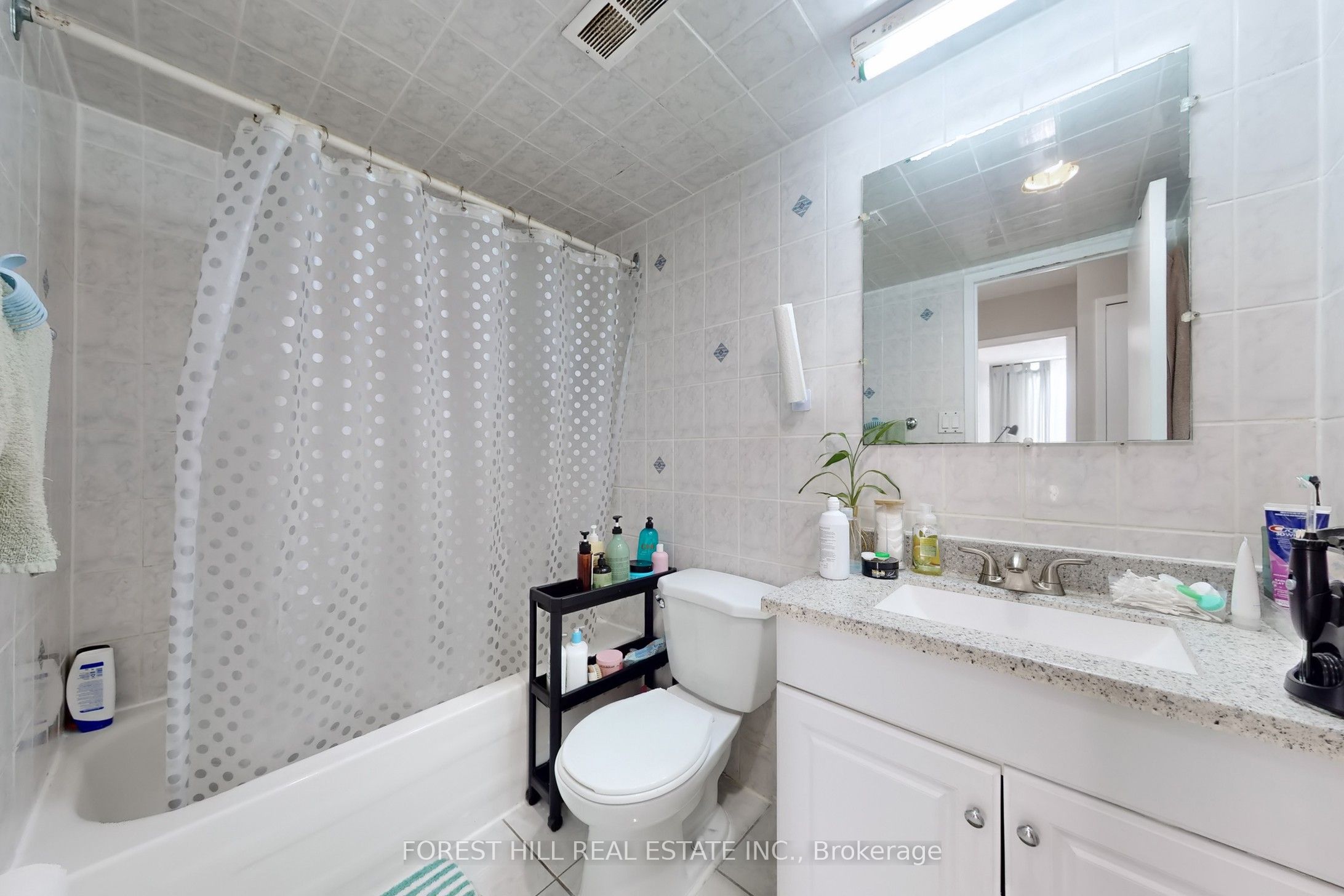 15 London Green Court 308 Property Photo 28