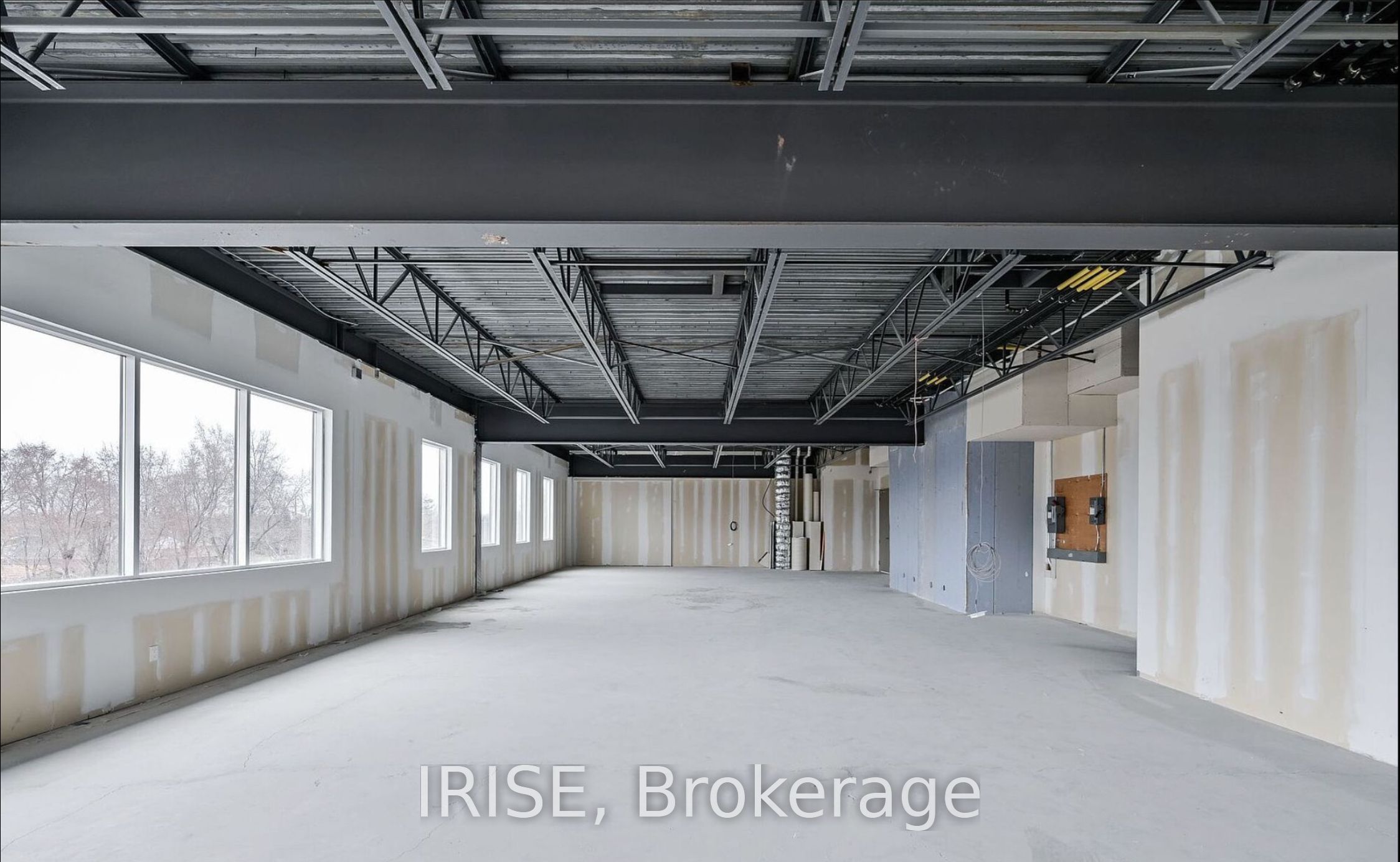 358 Speers Rd Property Photo 12