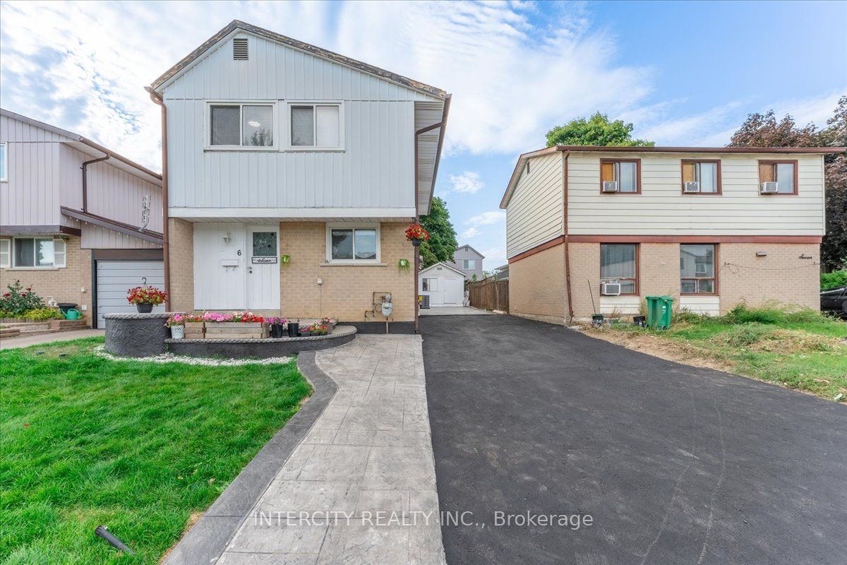 6 Hedley Court Property Photo 3