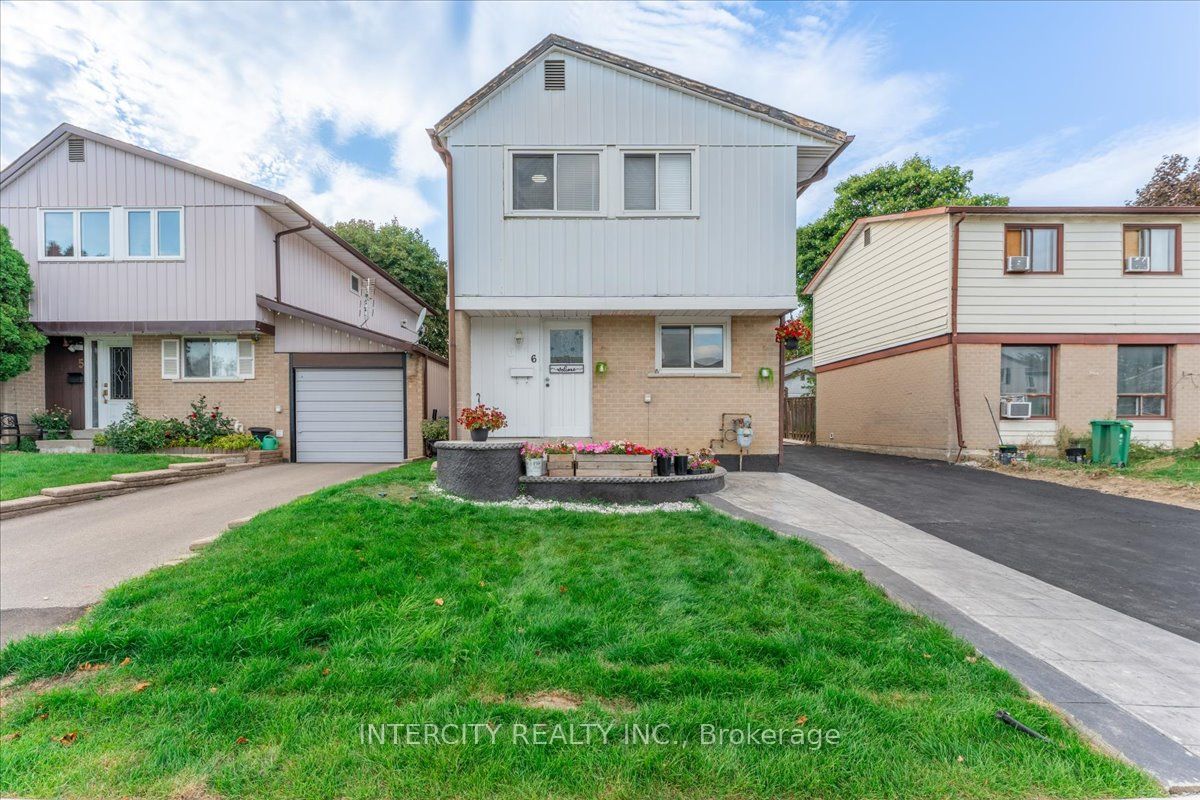 6 Hedley Court Property Photo 4