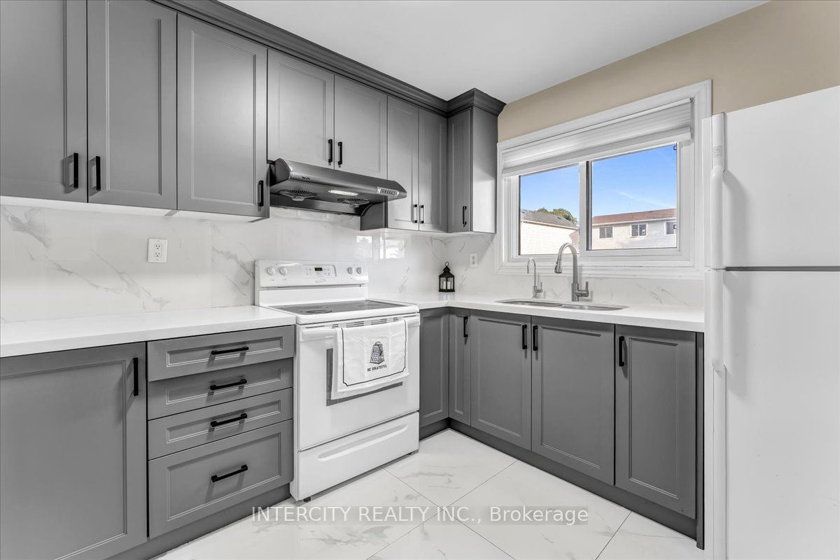 6 Hedley Court Property Photo 13