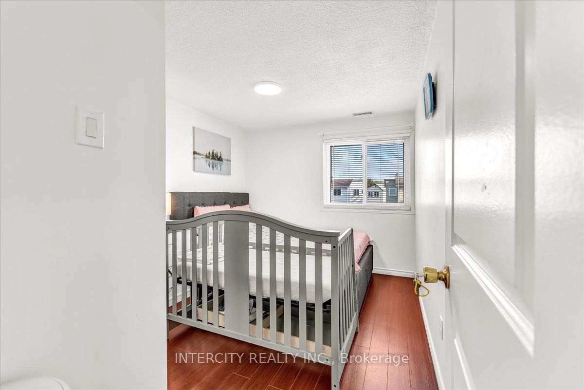 6 Hedley Court Property Photo 22