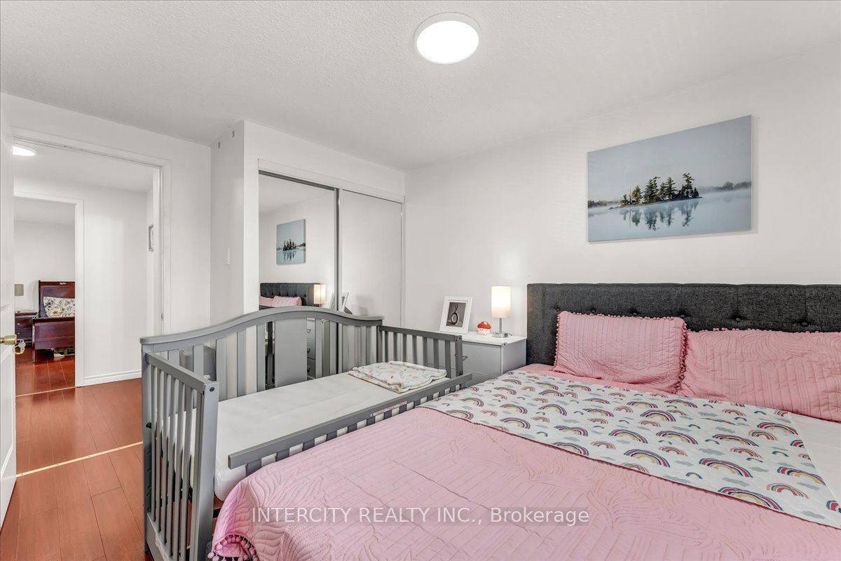 6 Hedley Court Property Photo 23