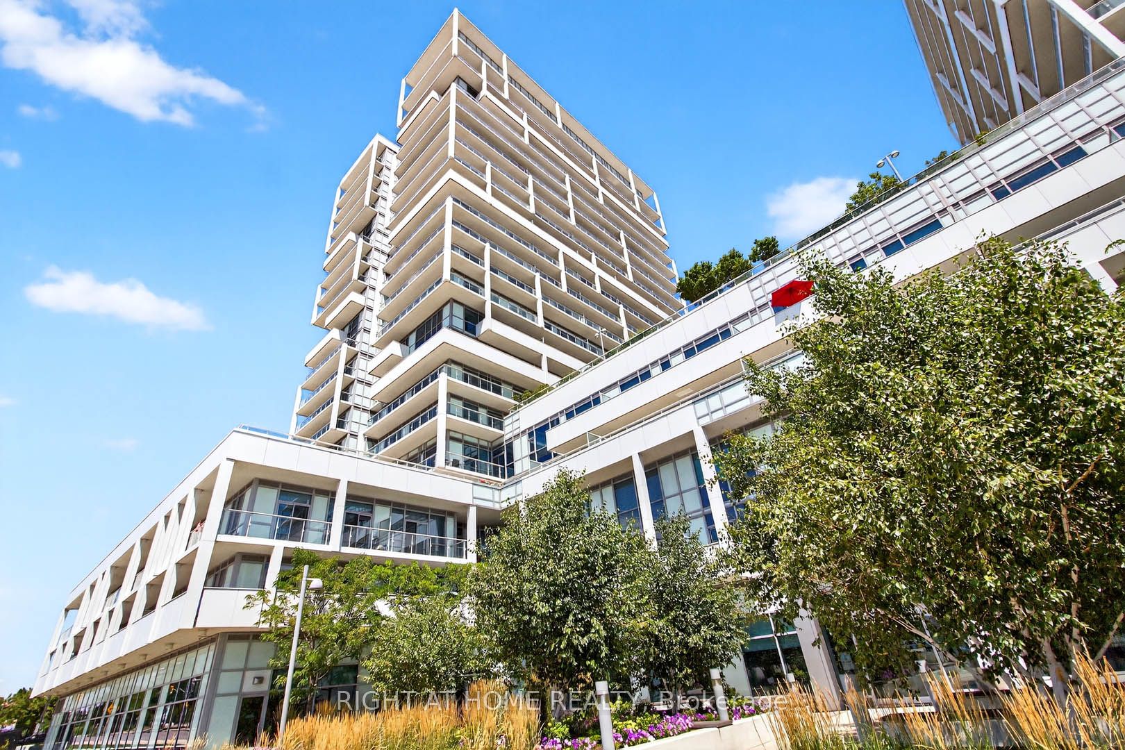 65 Speers Road 607 Property Photo 3