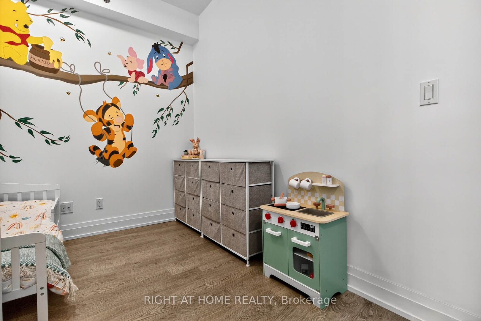 65 Speers Road 607 Property Photo 13