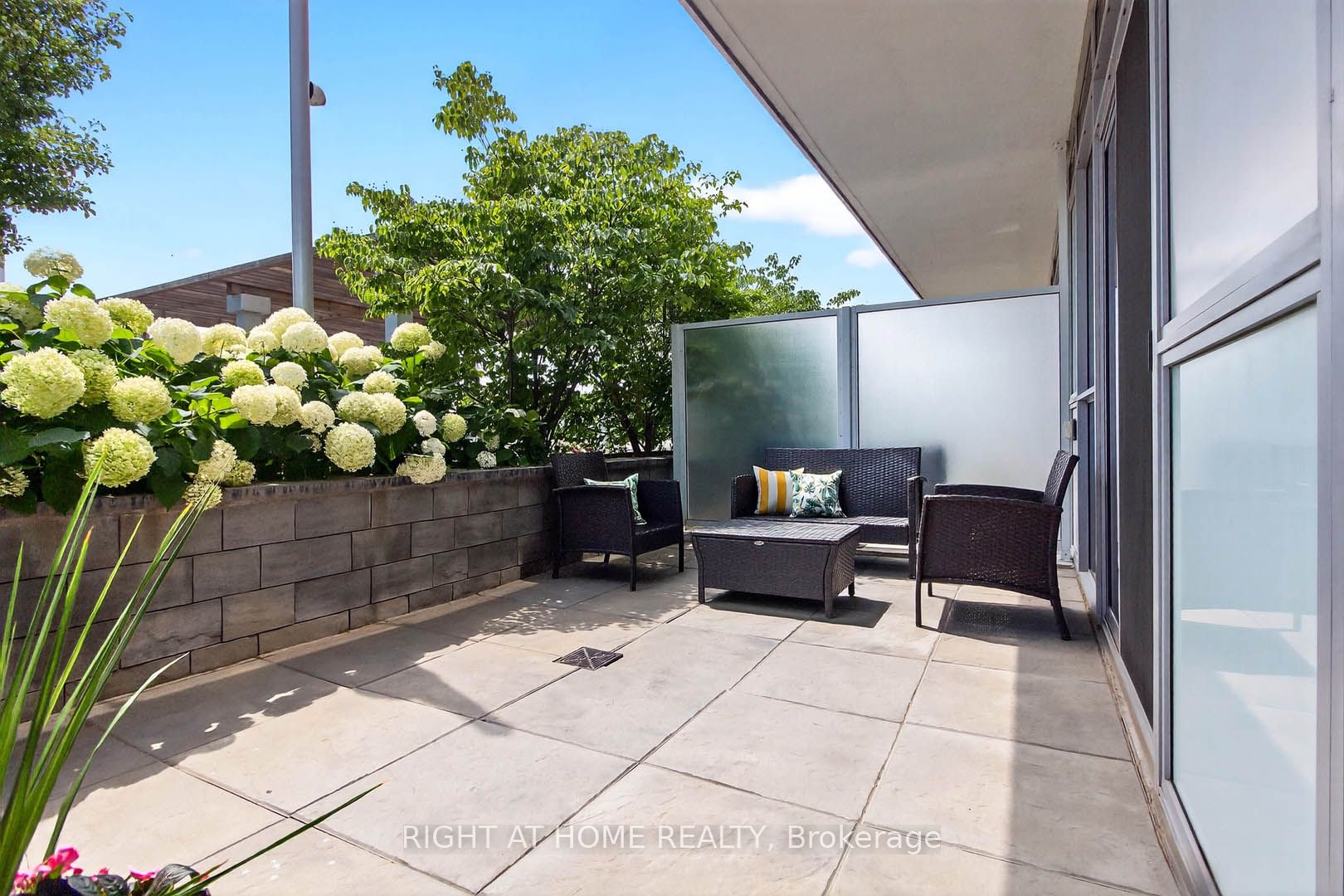 65 Speers Road 607 Property Photo 14