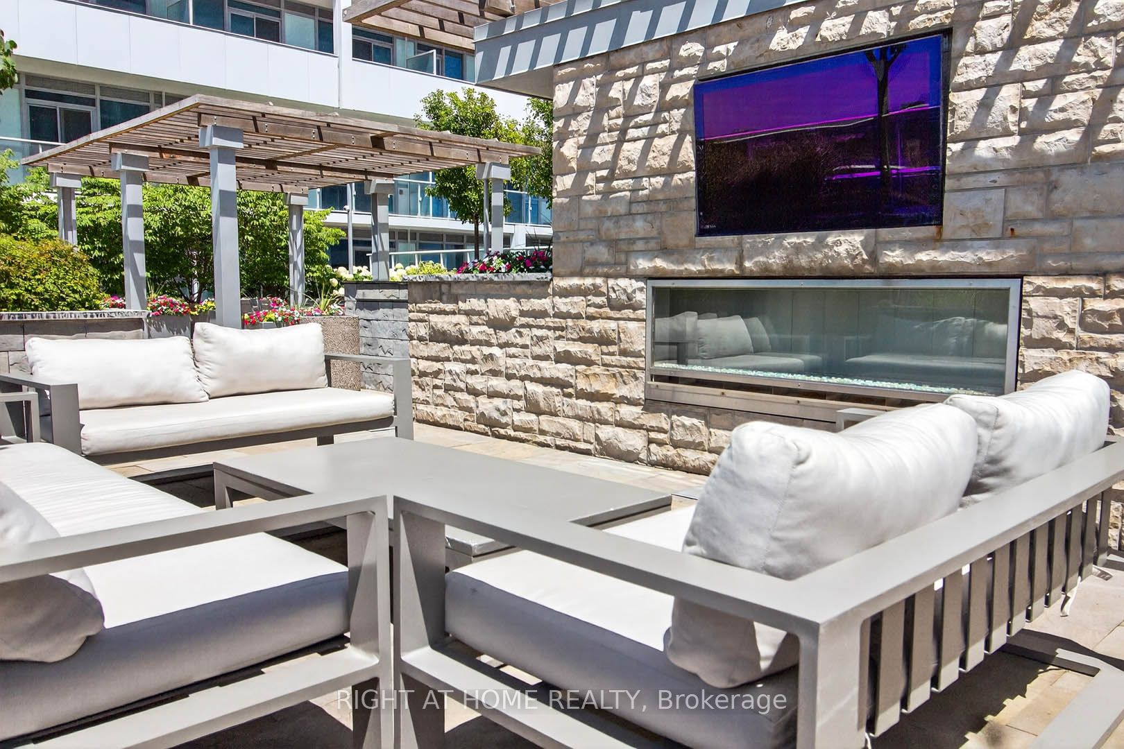 65 Speers Road 607 Property Photo 19