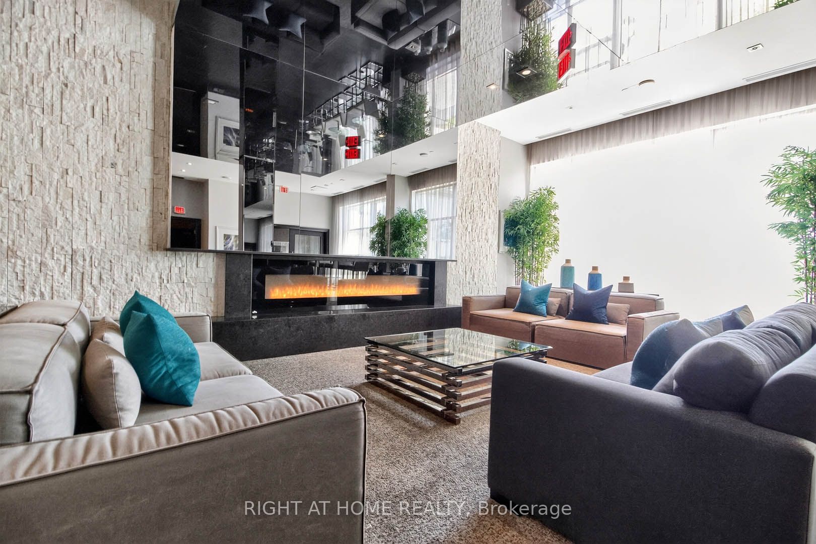 65 Speers Road 607 Property Photo 32