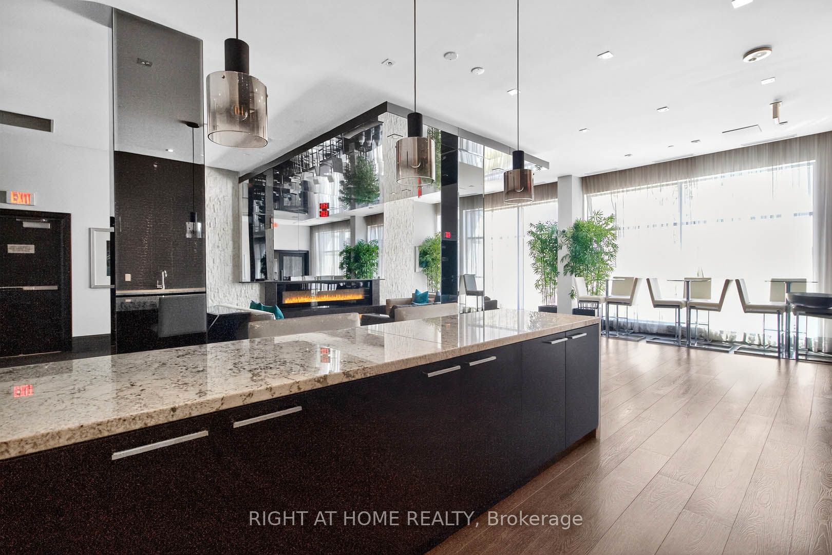 65 Speers Road 607 Property Photo 33