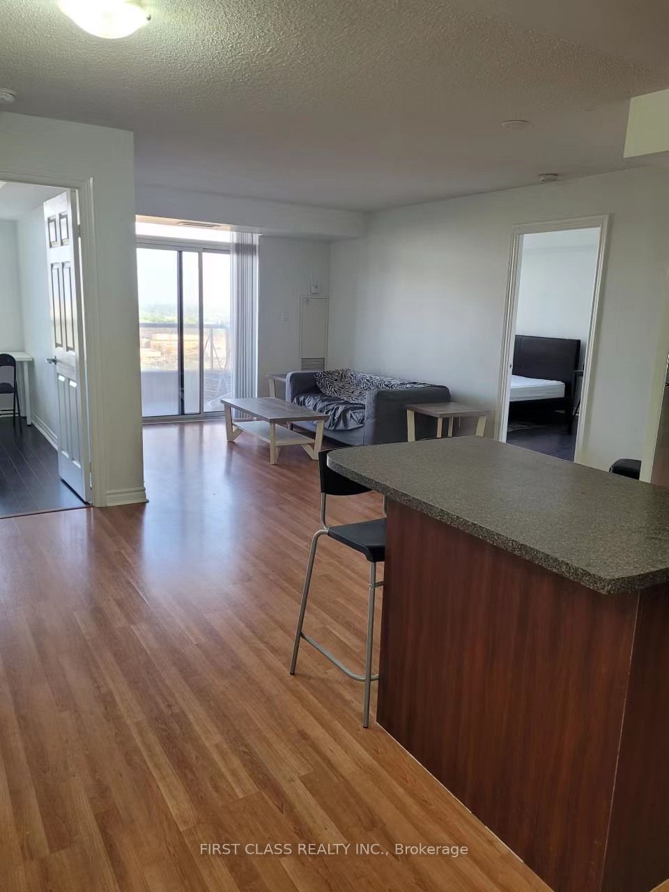 3880 Duke Of York Boulevard 1612 Property Photo 8