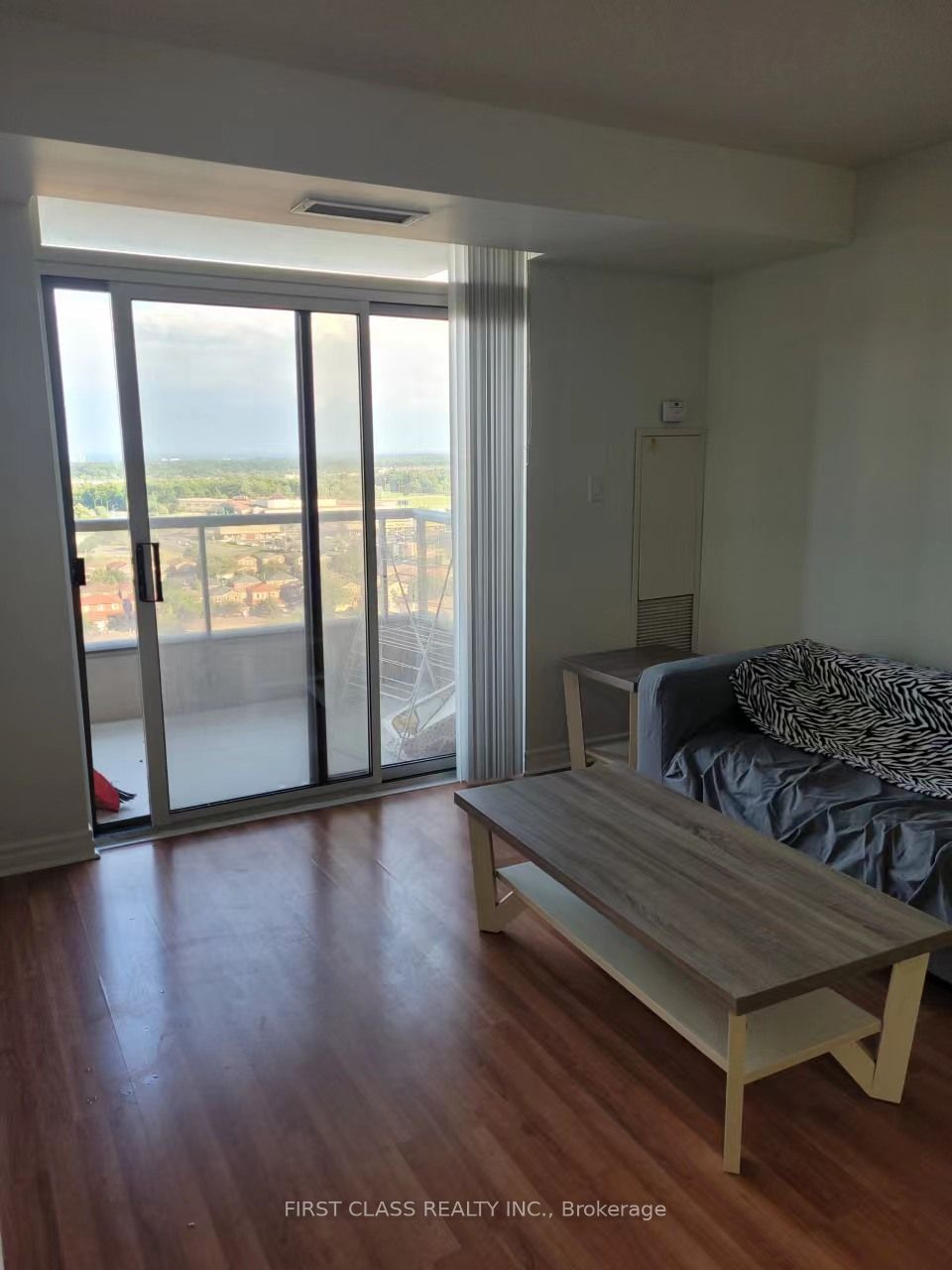 3880 Duke Of York Boulevard 1612 Property Photo 10