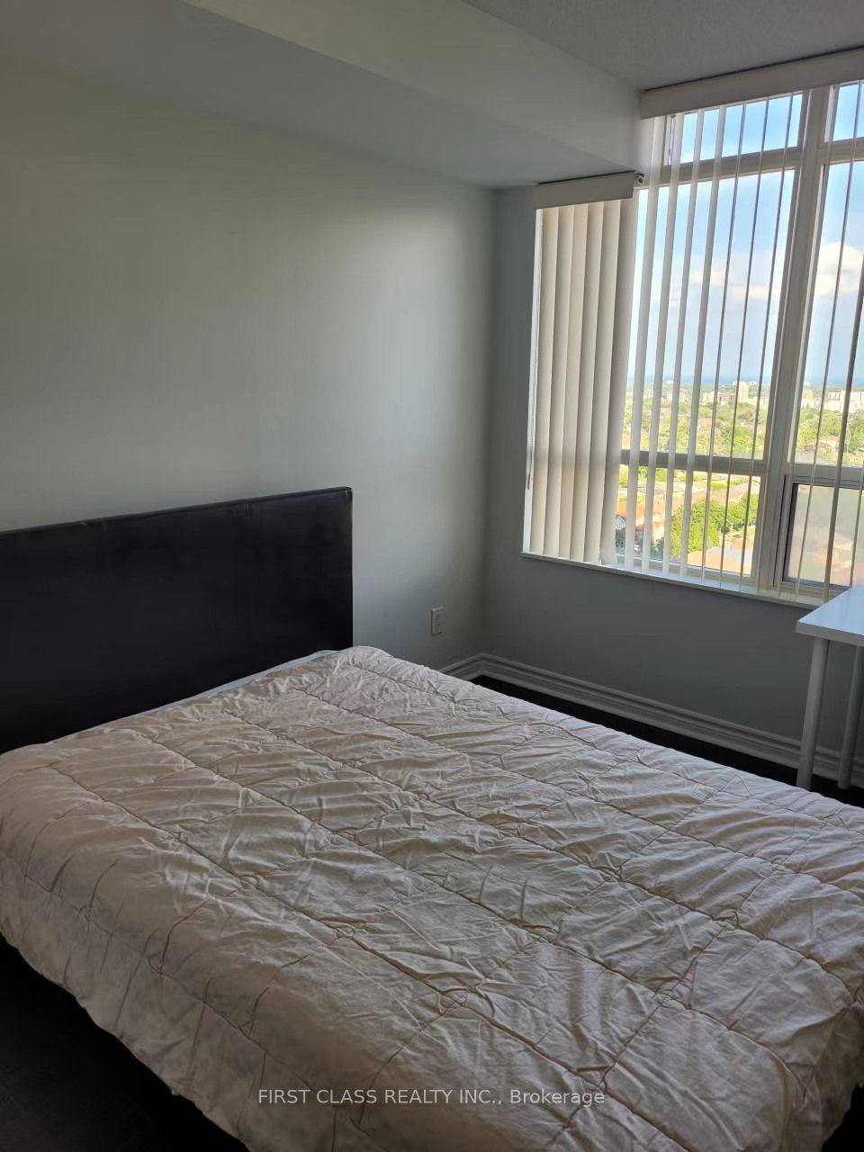 3880 Duke Of York Boulevard 1612 Property Photo 20