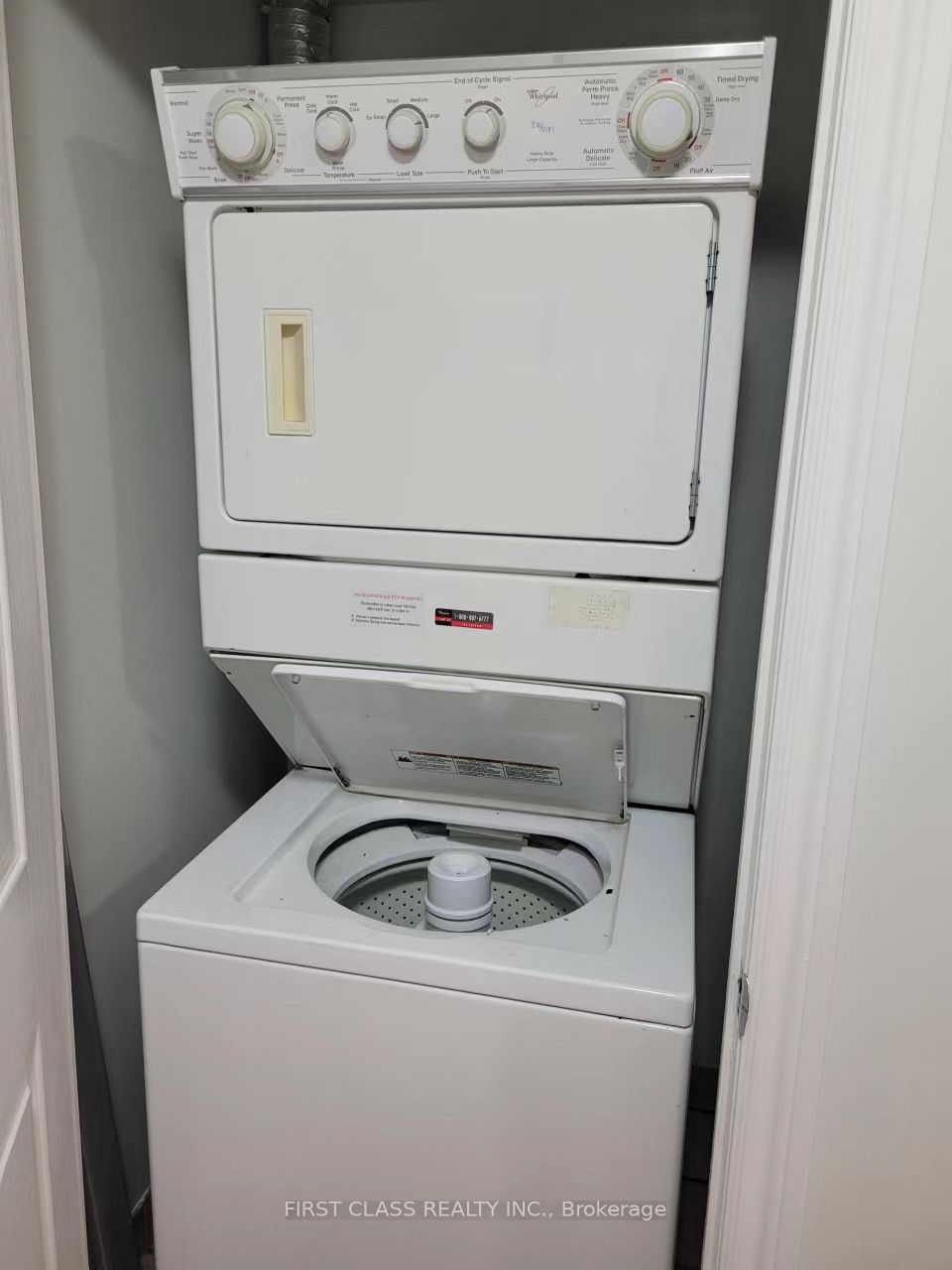 3880 Duke Of York Boulevard 1612 Property Photo 24