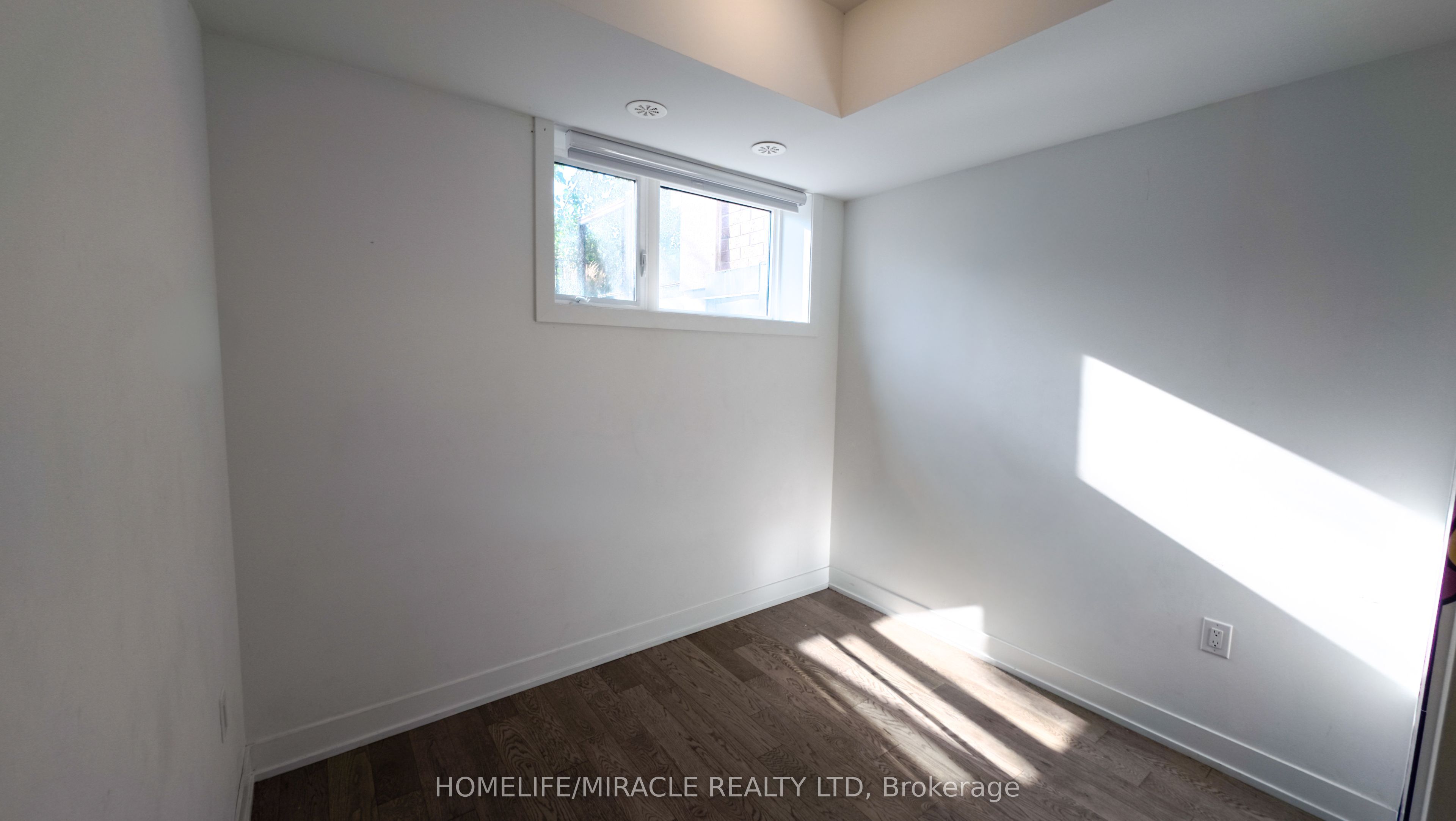 1060 Douglas Mccurdy Comm Road 134 Property Photo 11