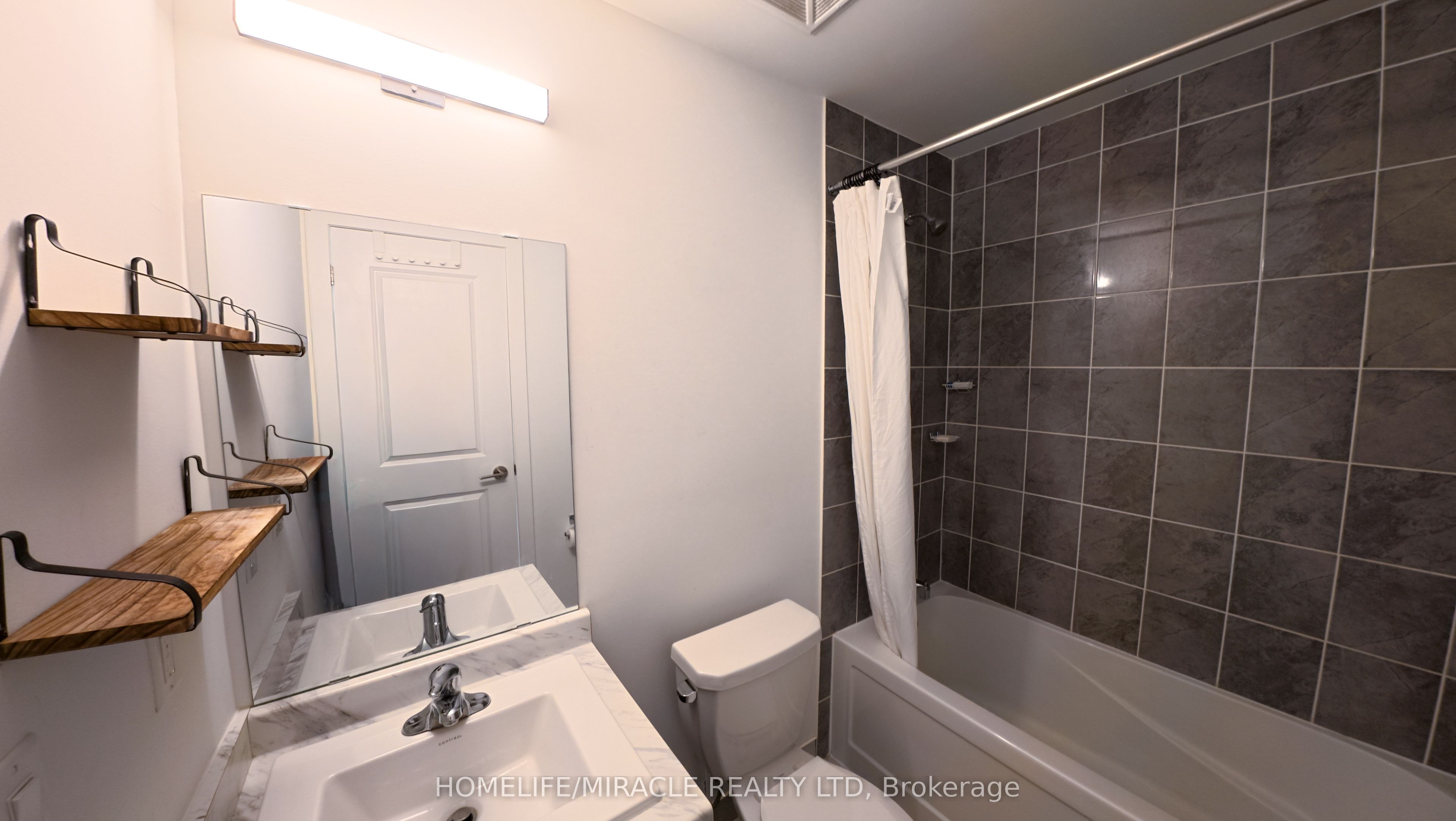 1060 Douglas Mccurdy Comm Road 134 Property Photo 14