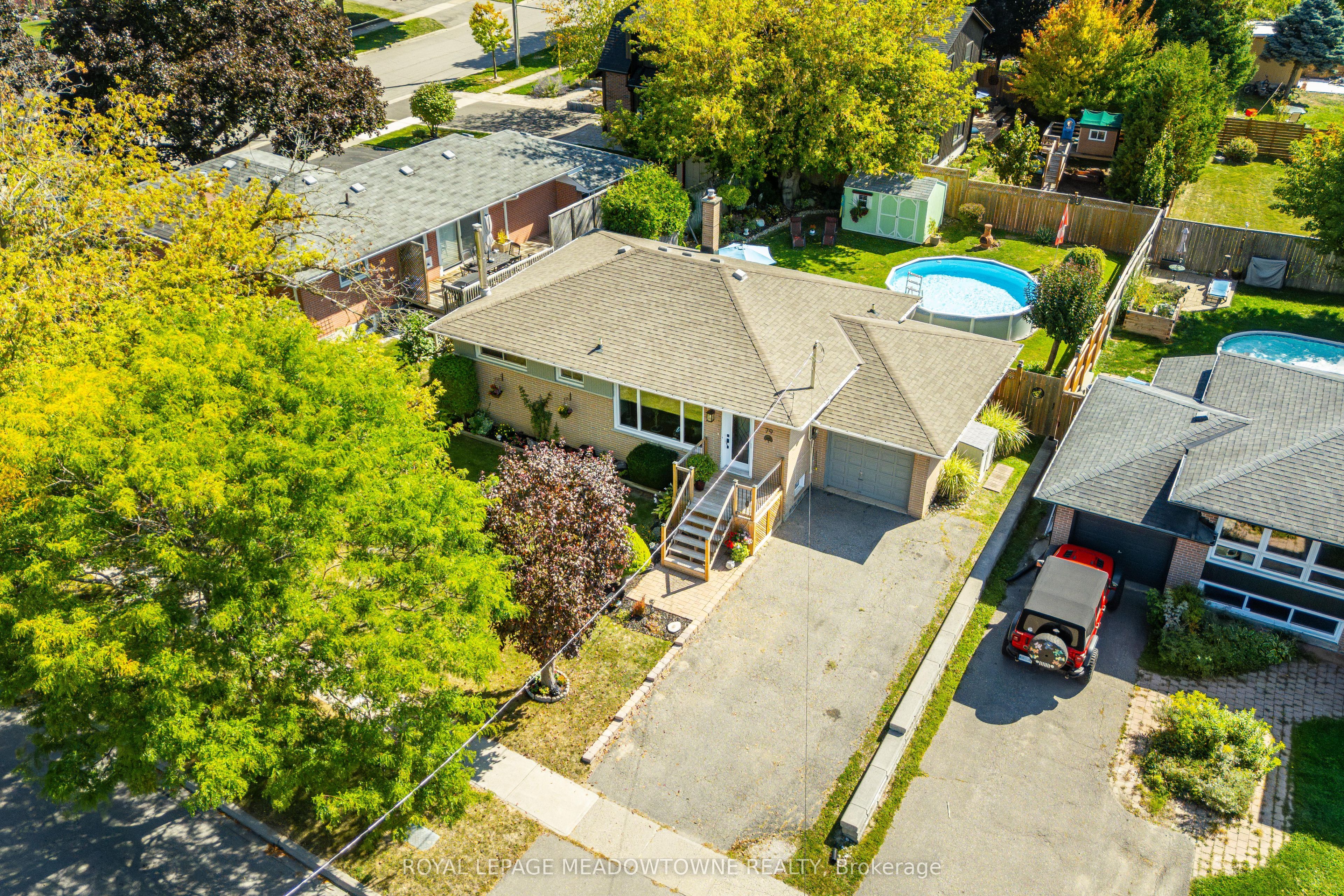 79 Rexway Drive Property Photo 1