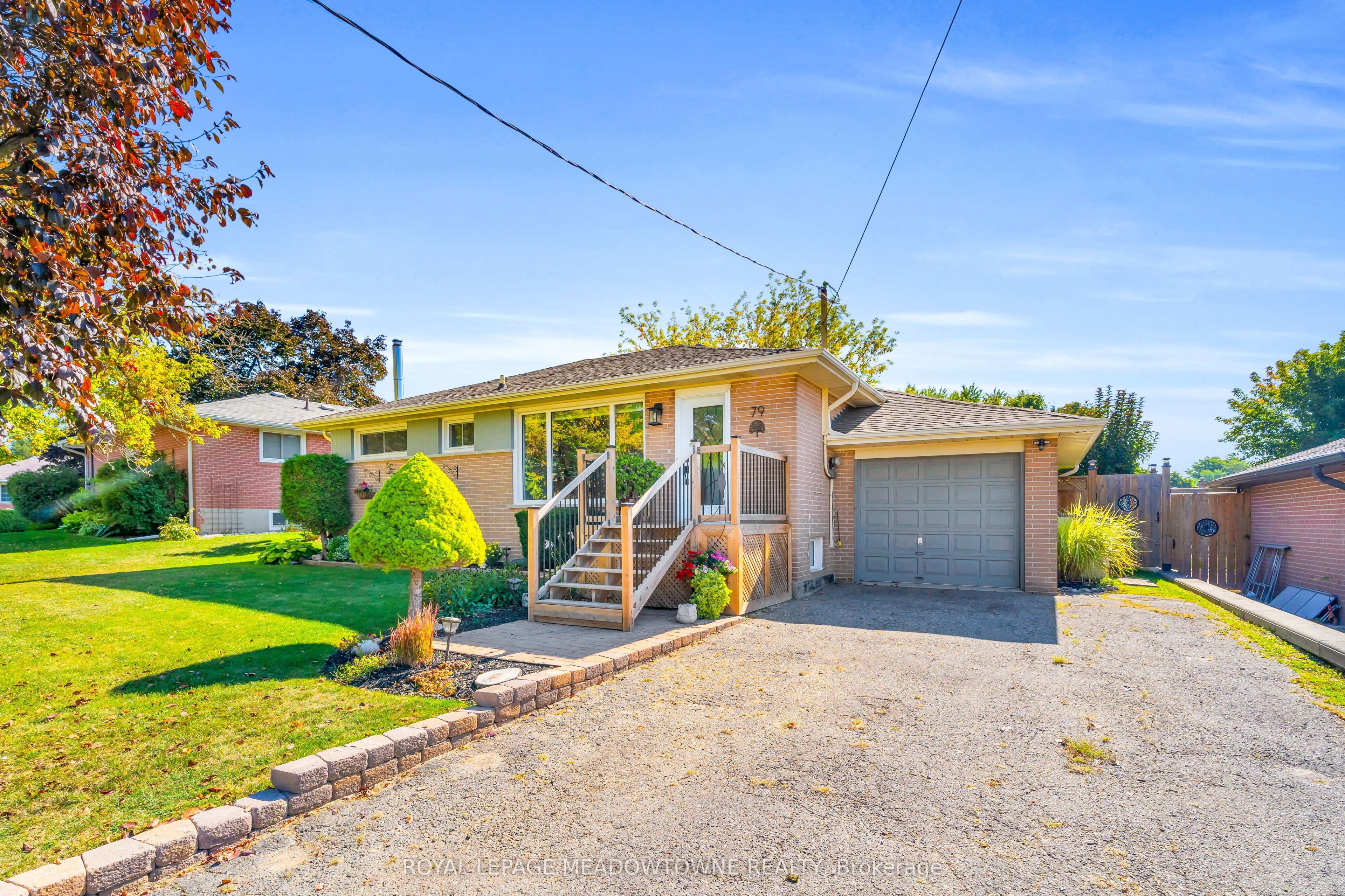 79 Rexway Drive Property Photo 2