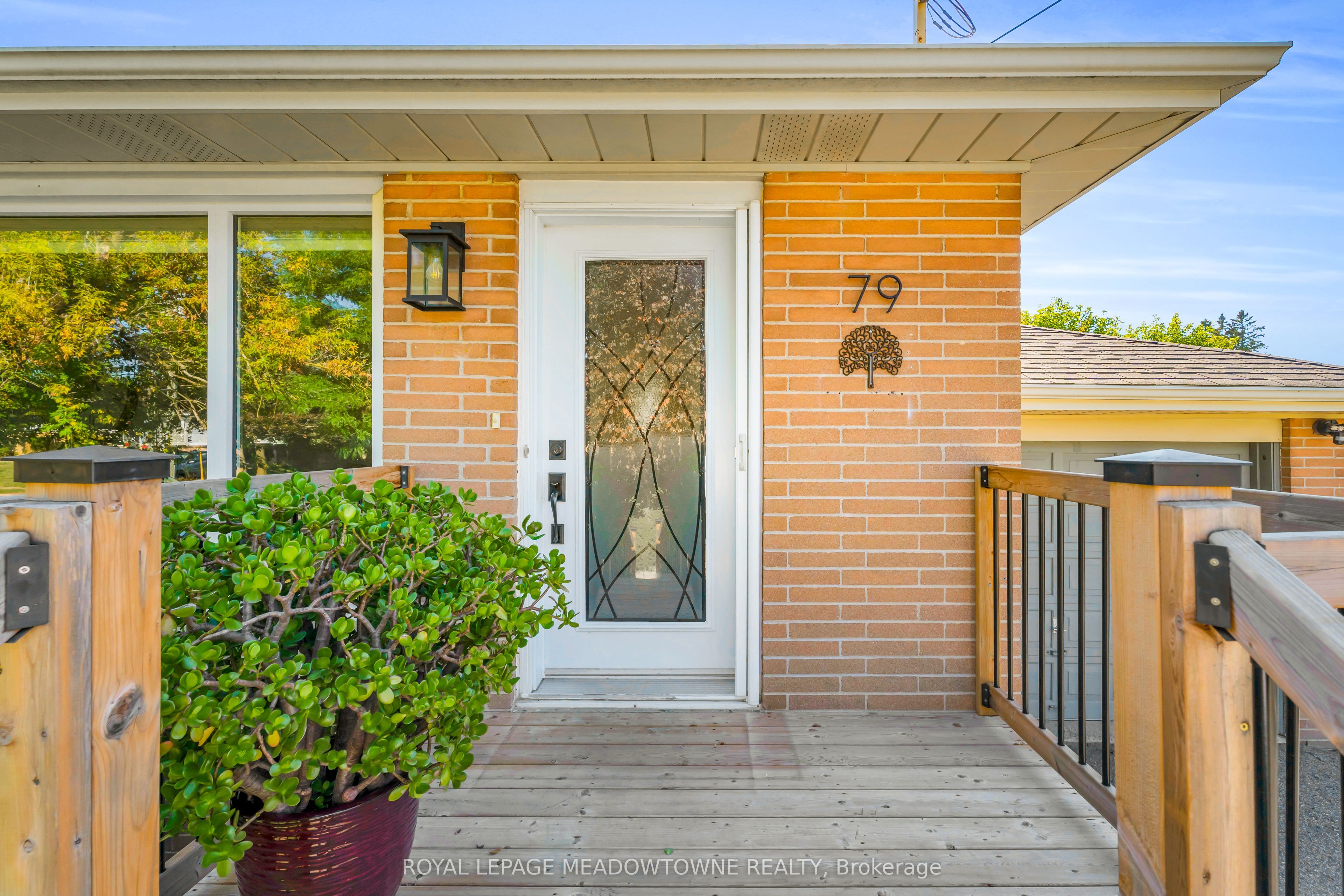 79 Rexway Drive Property Photo 3