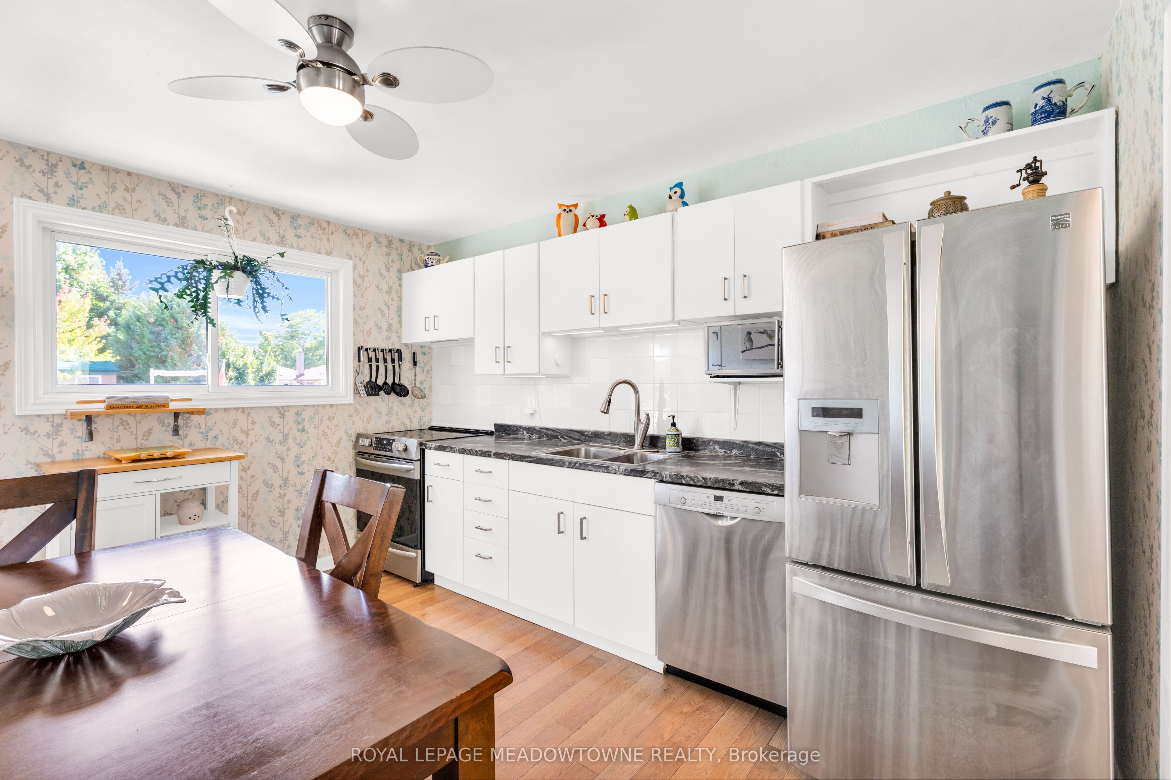 79 Rexway Drive Property Photo 9