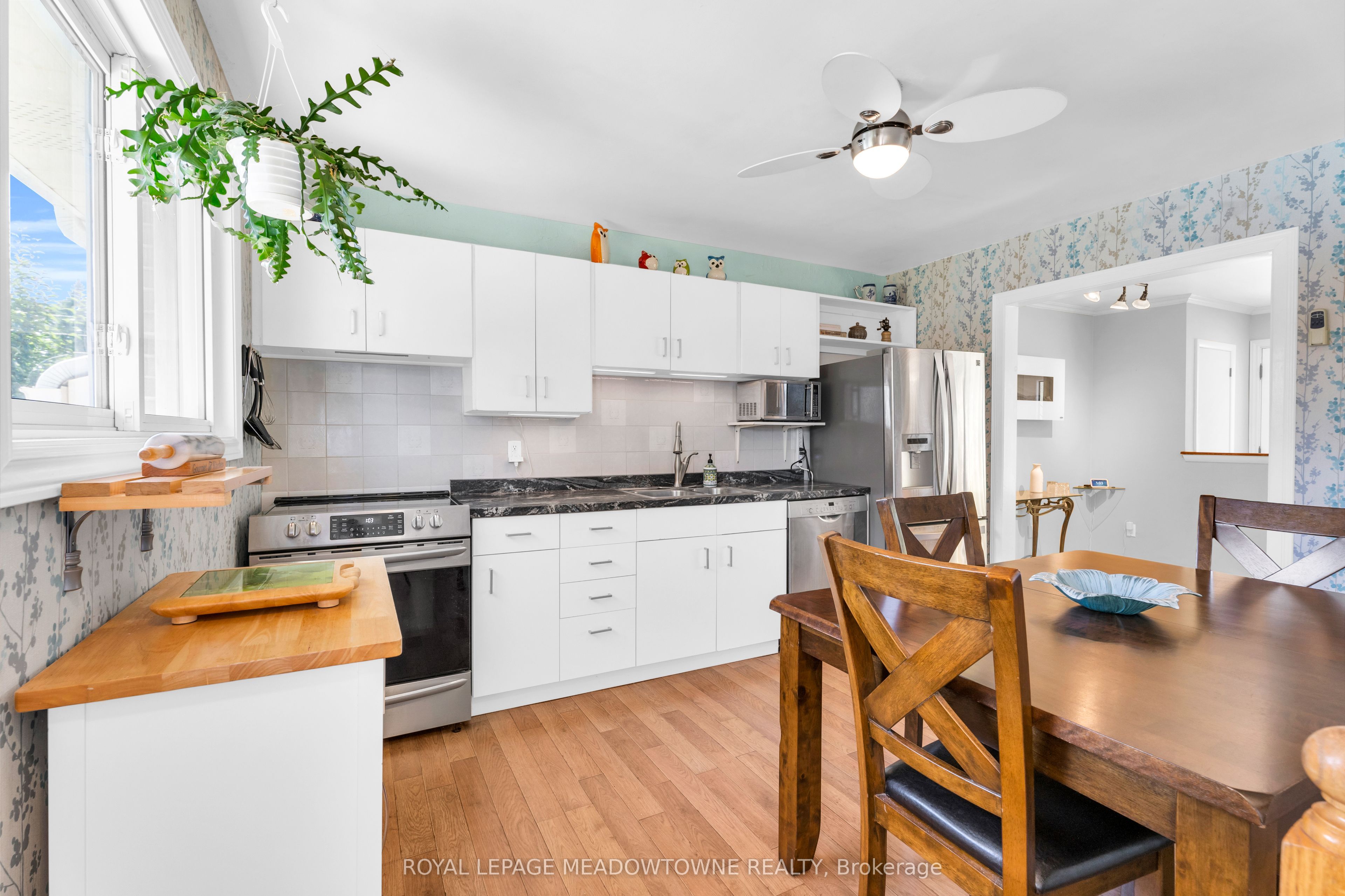 79 Rexway Drive Property Photo 11