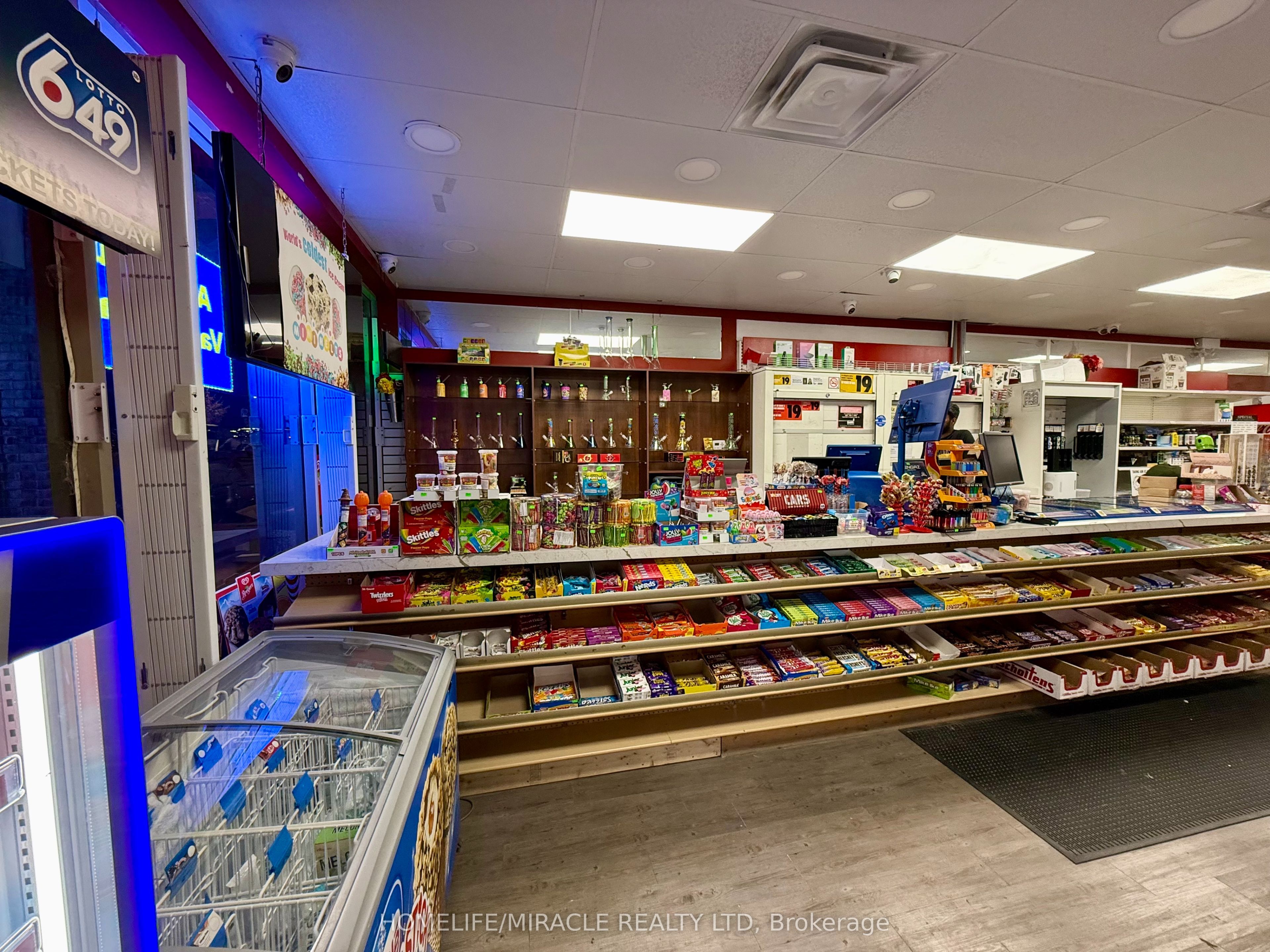 4099 Erin Mills Parkway 12 Property Photo 9