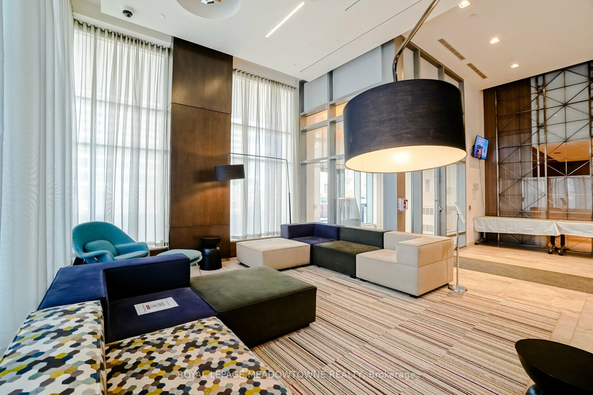 2560 Eglinton Avenue W 802 Property Photo 7