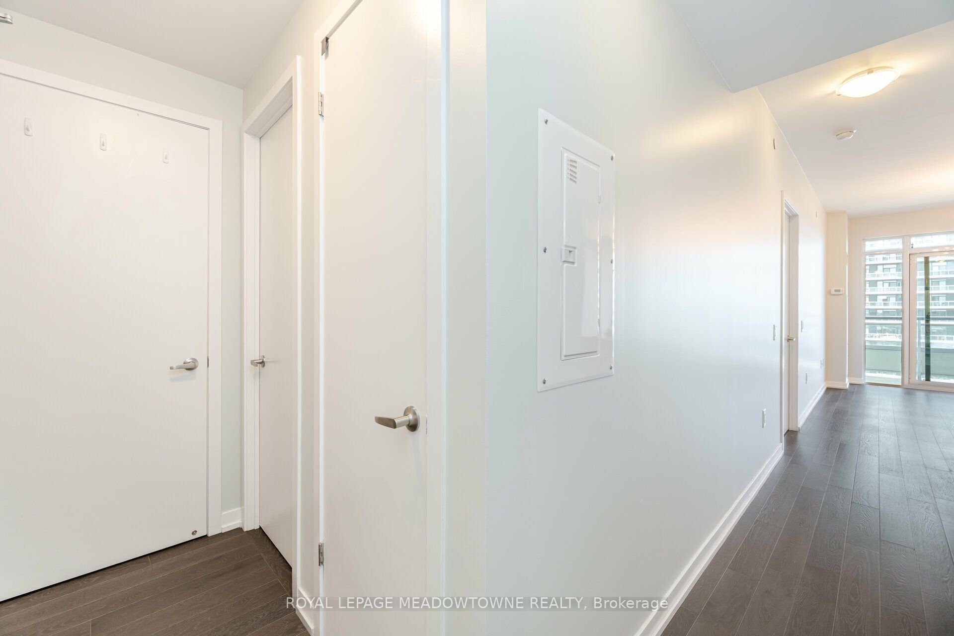 2560 Eglinton Avenue W 802 Property Photo 11