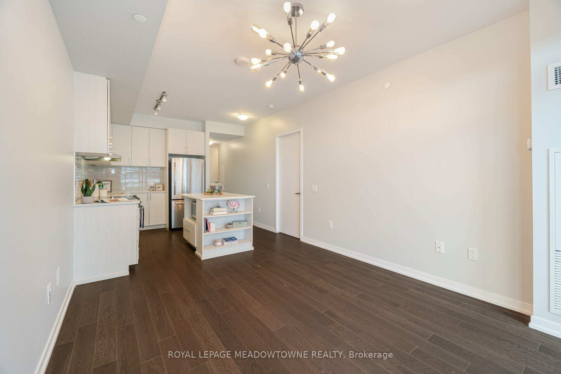 2560 Eglinton Avenue W 802 Property Photo 15