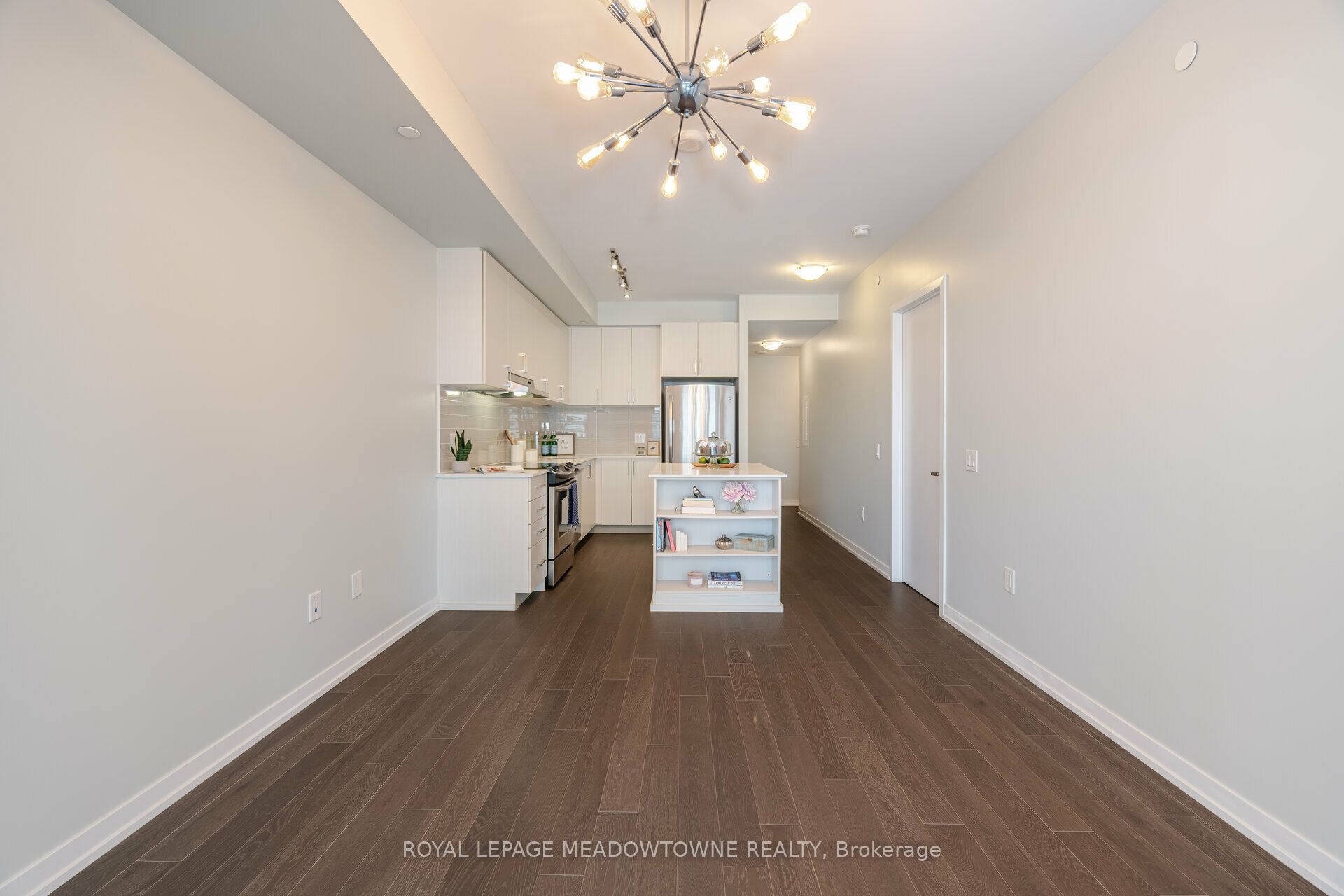 2560 Eglinton Avenue W 802 Property Photo 16