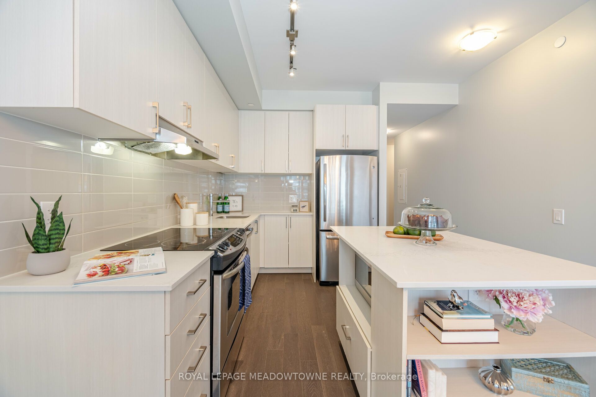 2560 Eglinton Avenue W 802 Property Photo 19