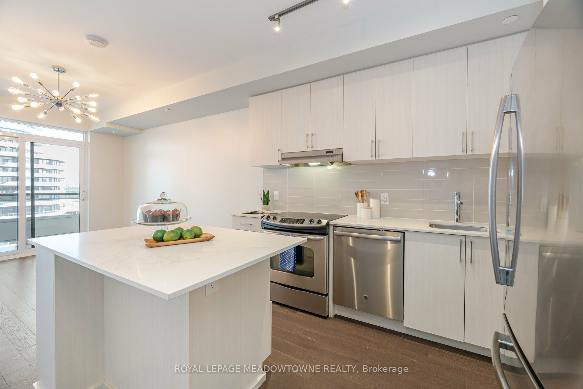 2560 Eglinton Avenue W 802 Property Photo 20