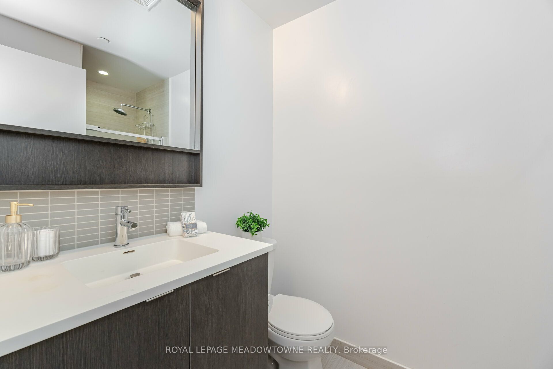 2560 Eglinton Avenue W 802 Property Photo 27