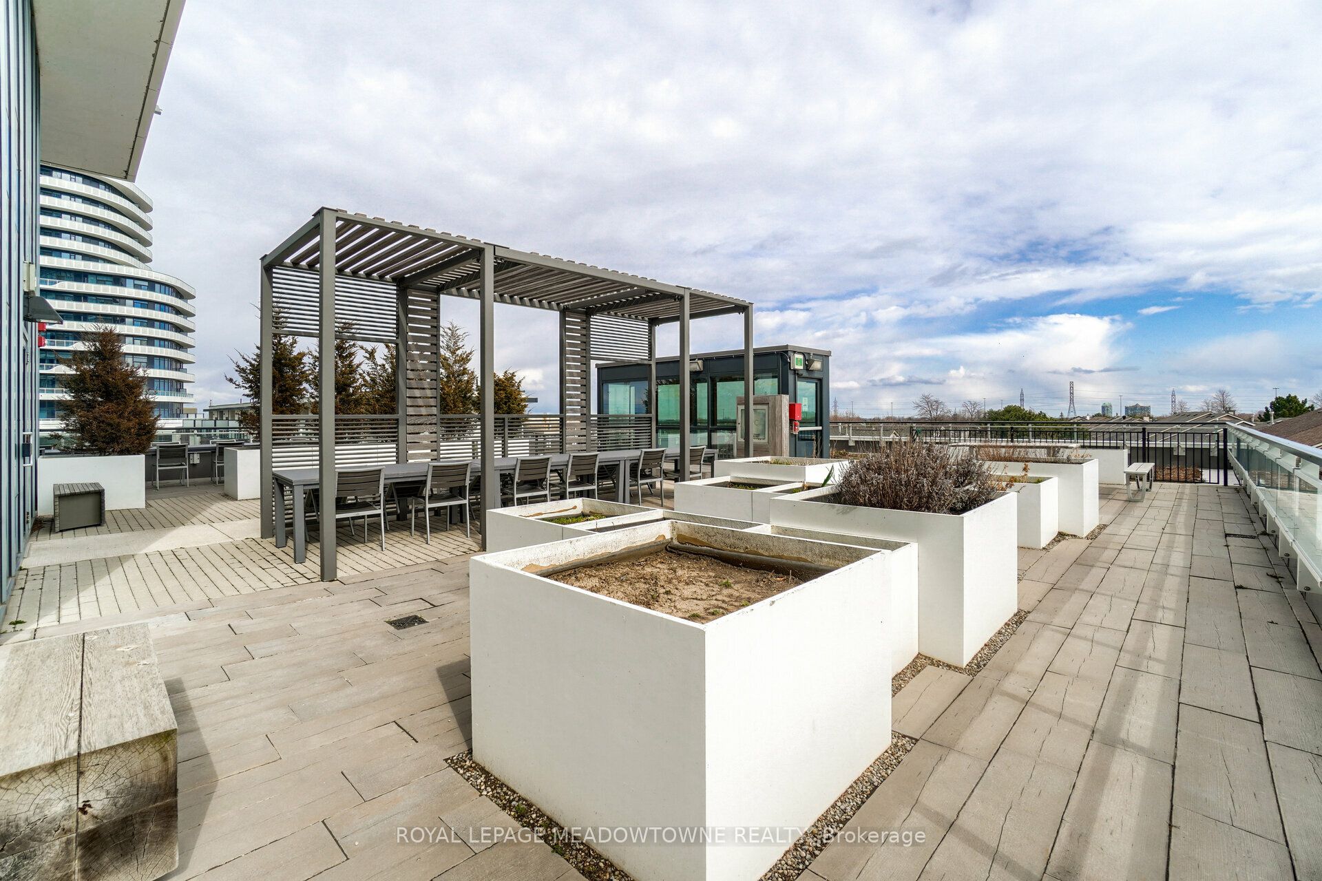 2560 Eglinton Avenue W 802 Property Photo 39