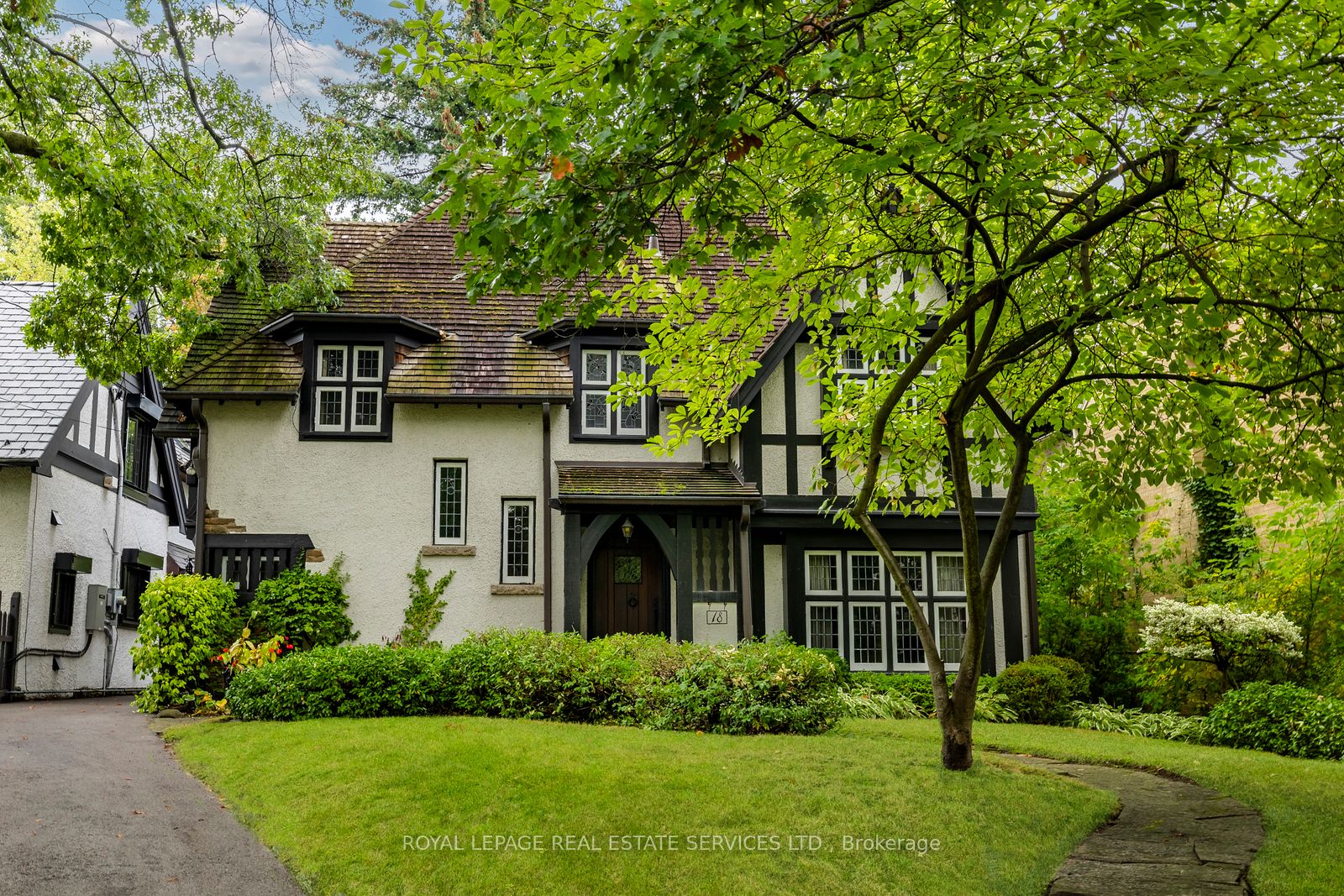 18 Queen Marys Drive Property Photo 1