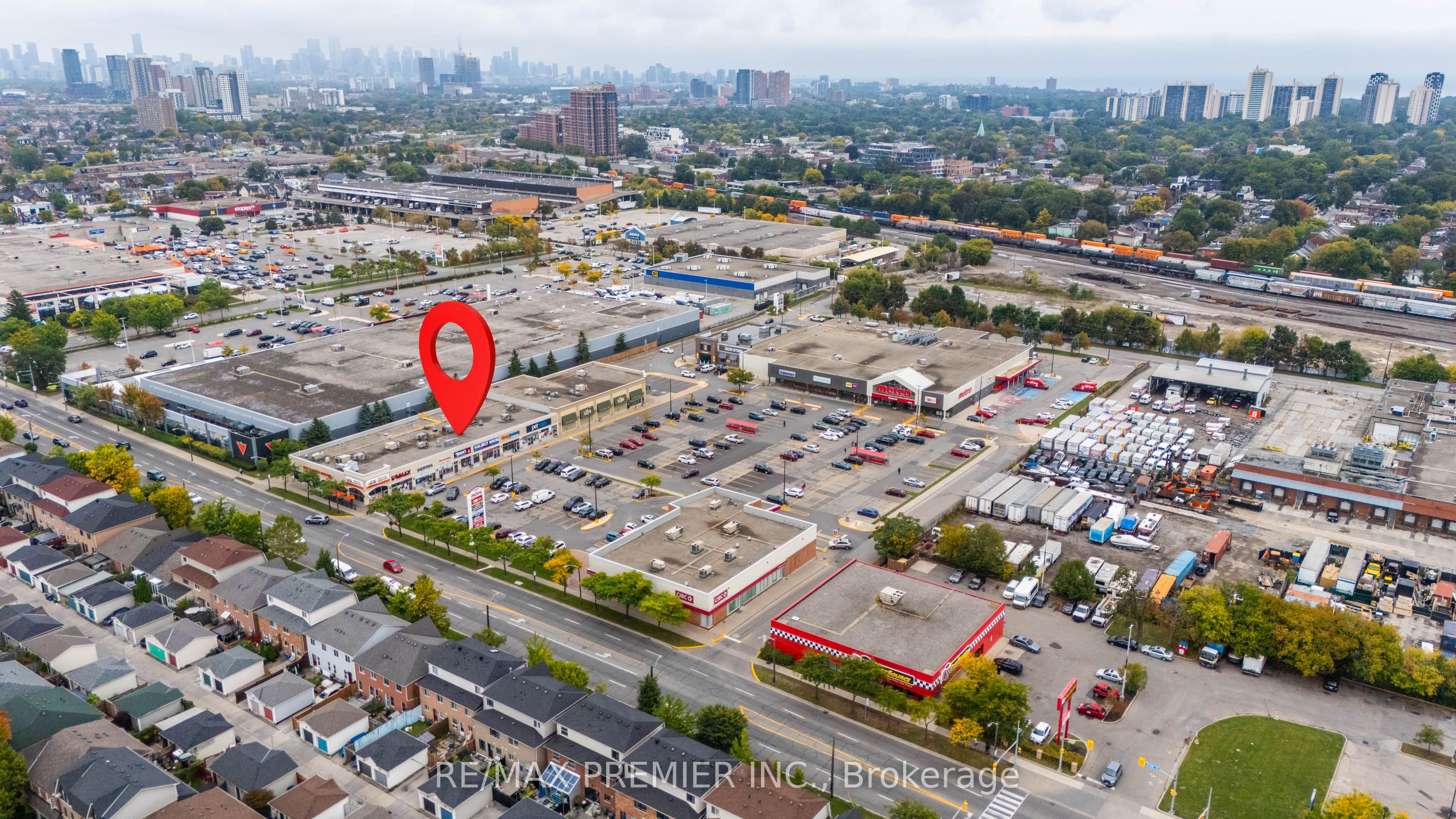 2151 St. Clair Avenue W 104 Property Photo 1