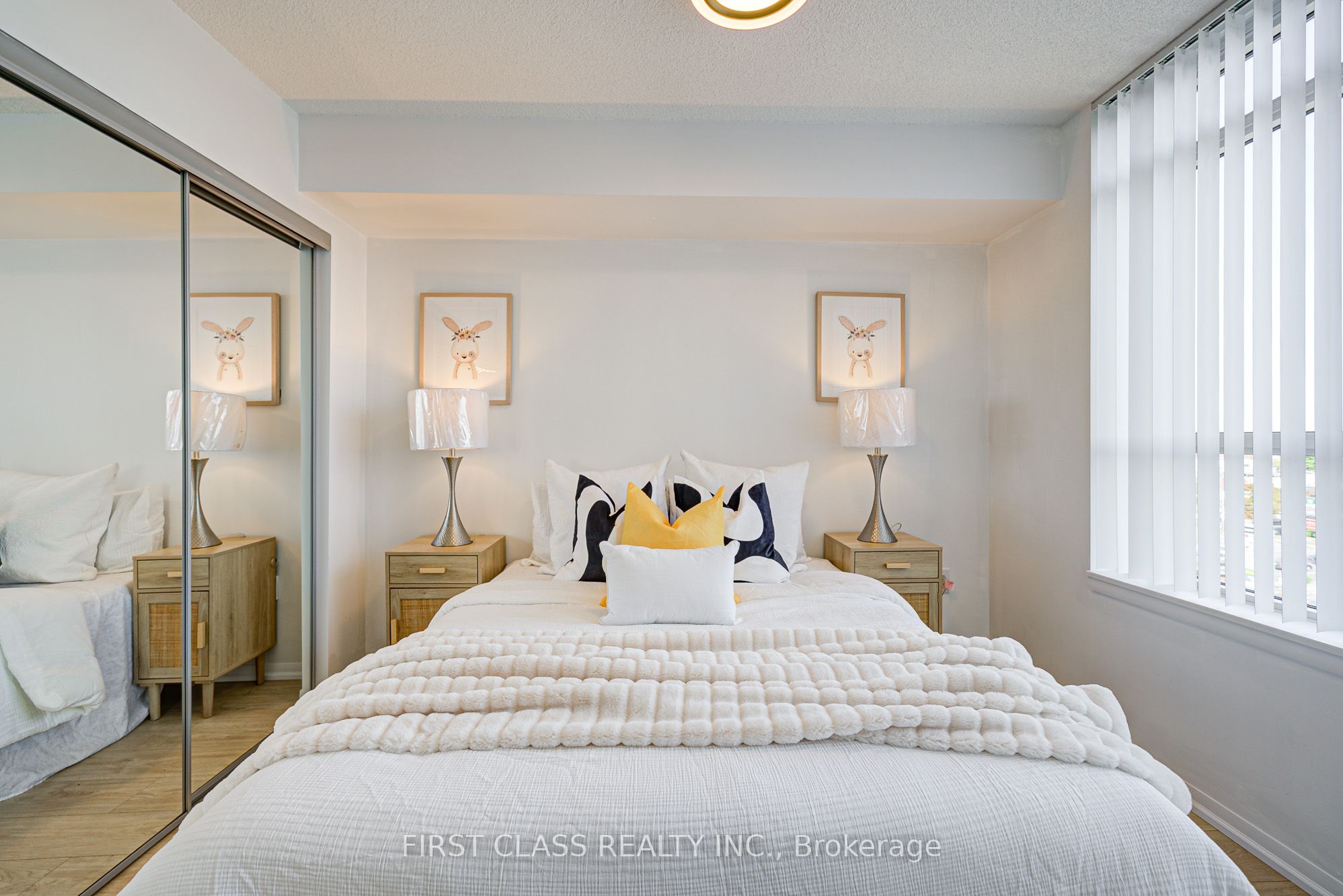 3091 Dufferin Street 526 Property Photo 4