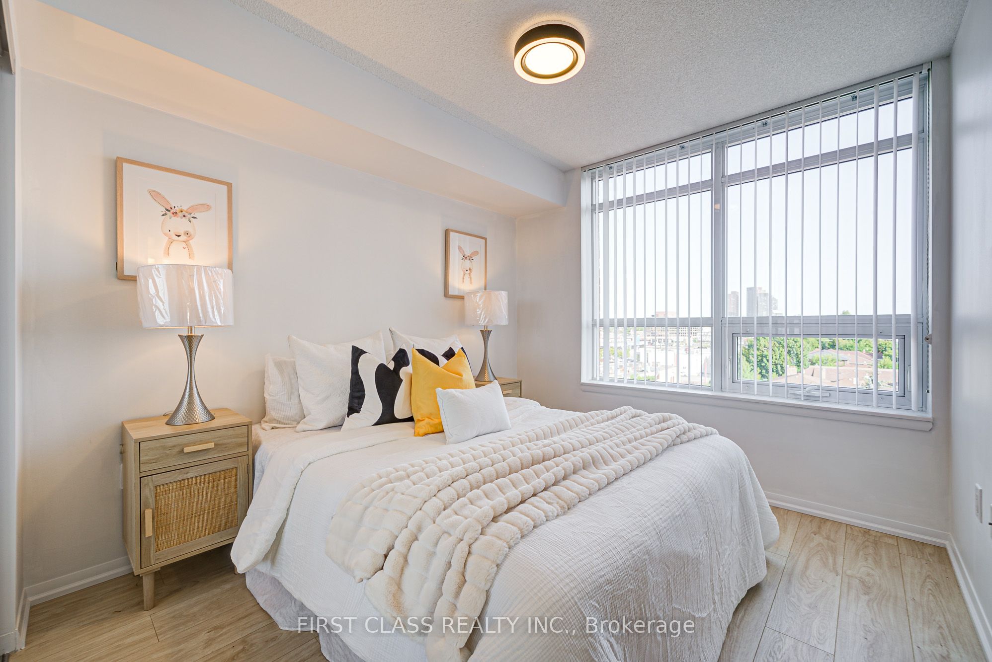 3091 Dufferin Street 526 Property Photo 5