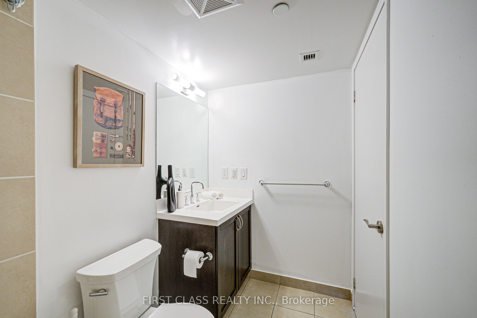 3091 Dufferin Street 526 Property Photo 12