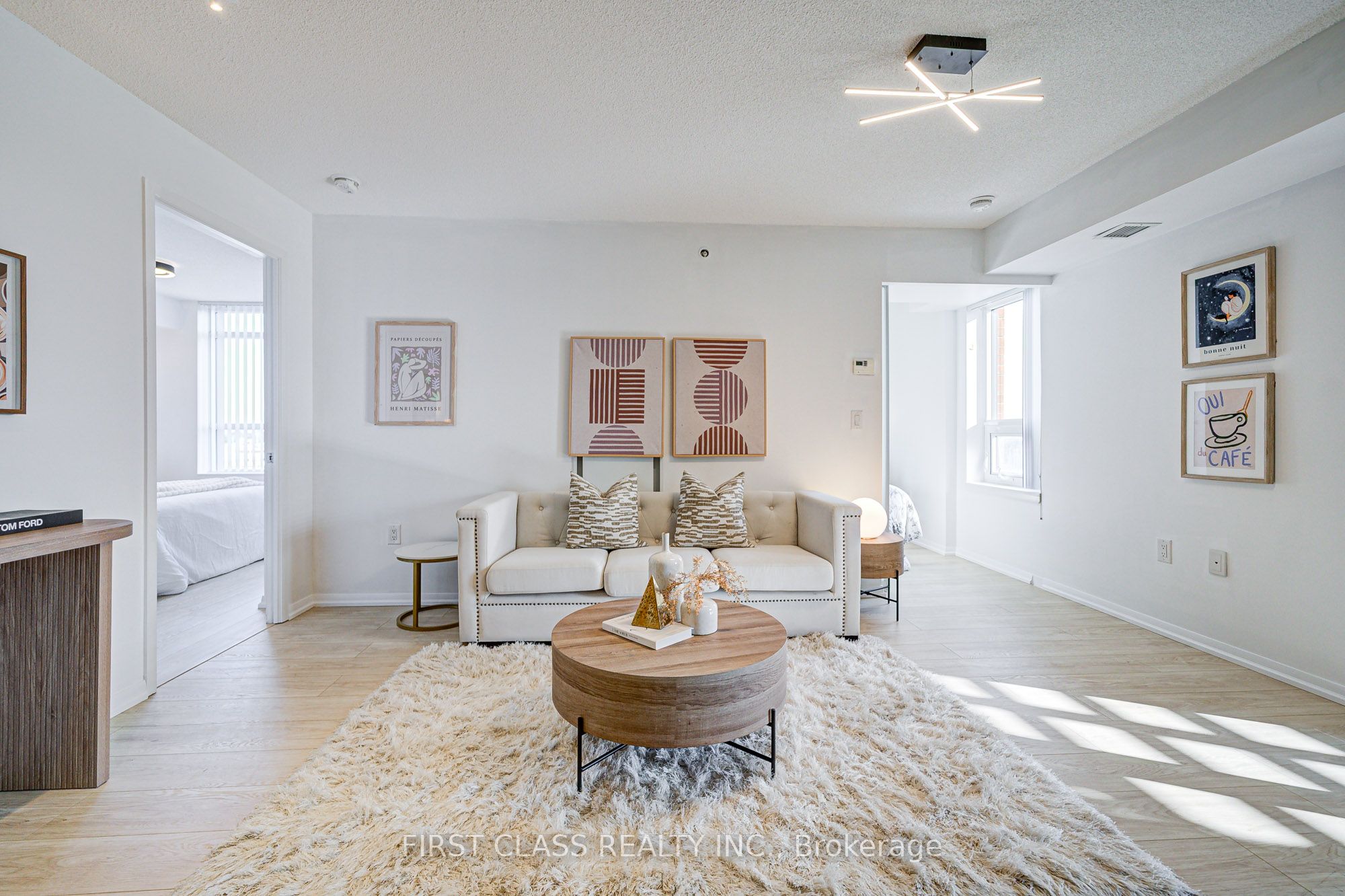 3091 Dufferin Street 526 Property Photo 18