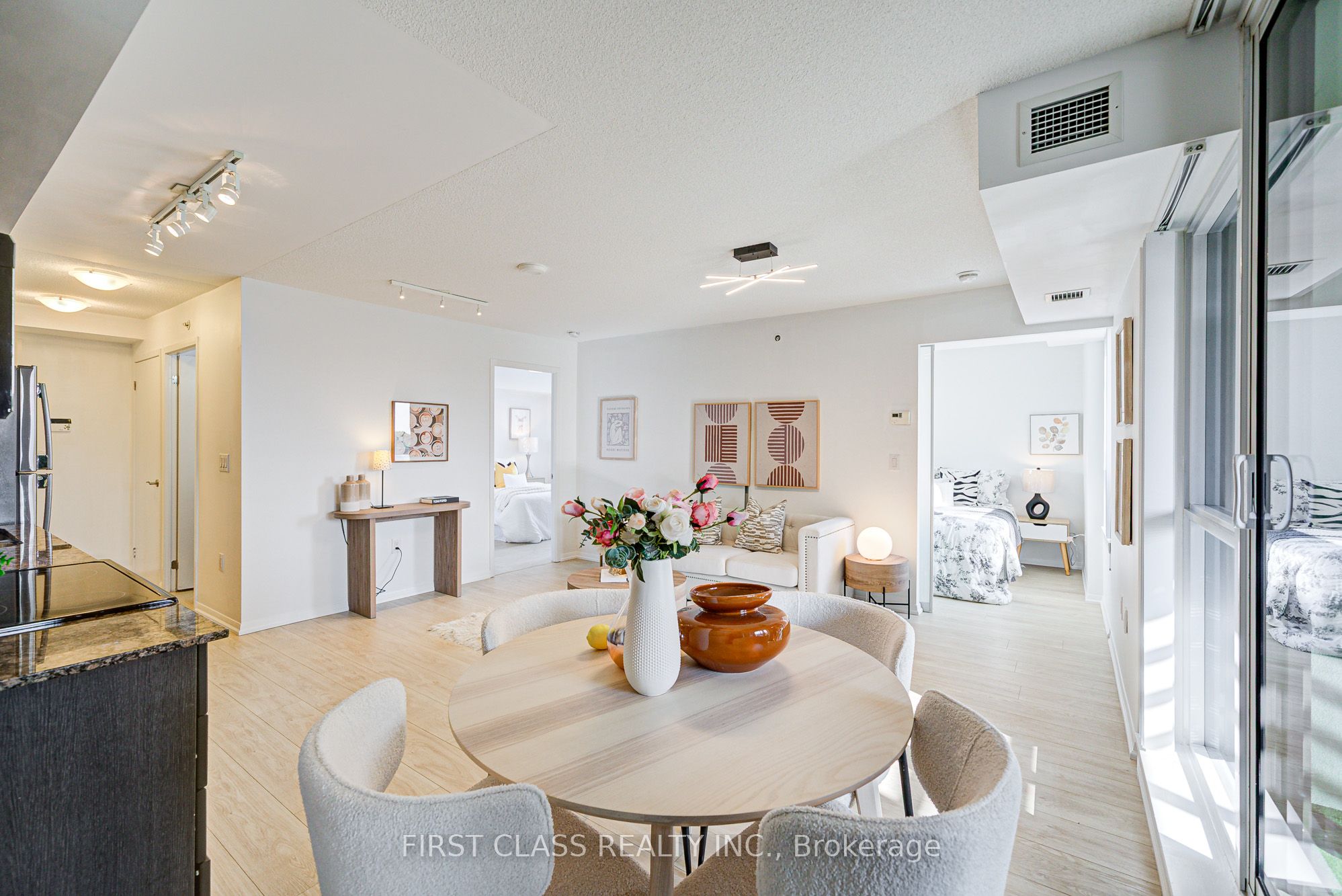 3091 Dufferin Street 526 Property Photo 20