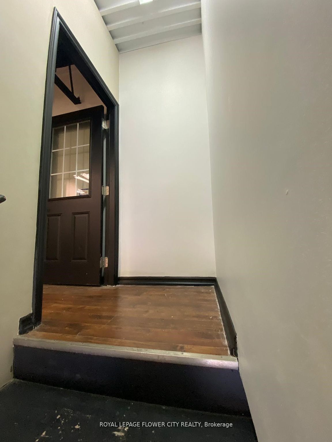 2001 Albion Road 7 Property Photo 5