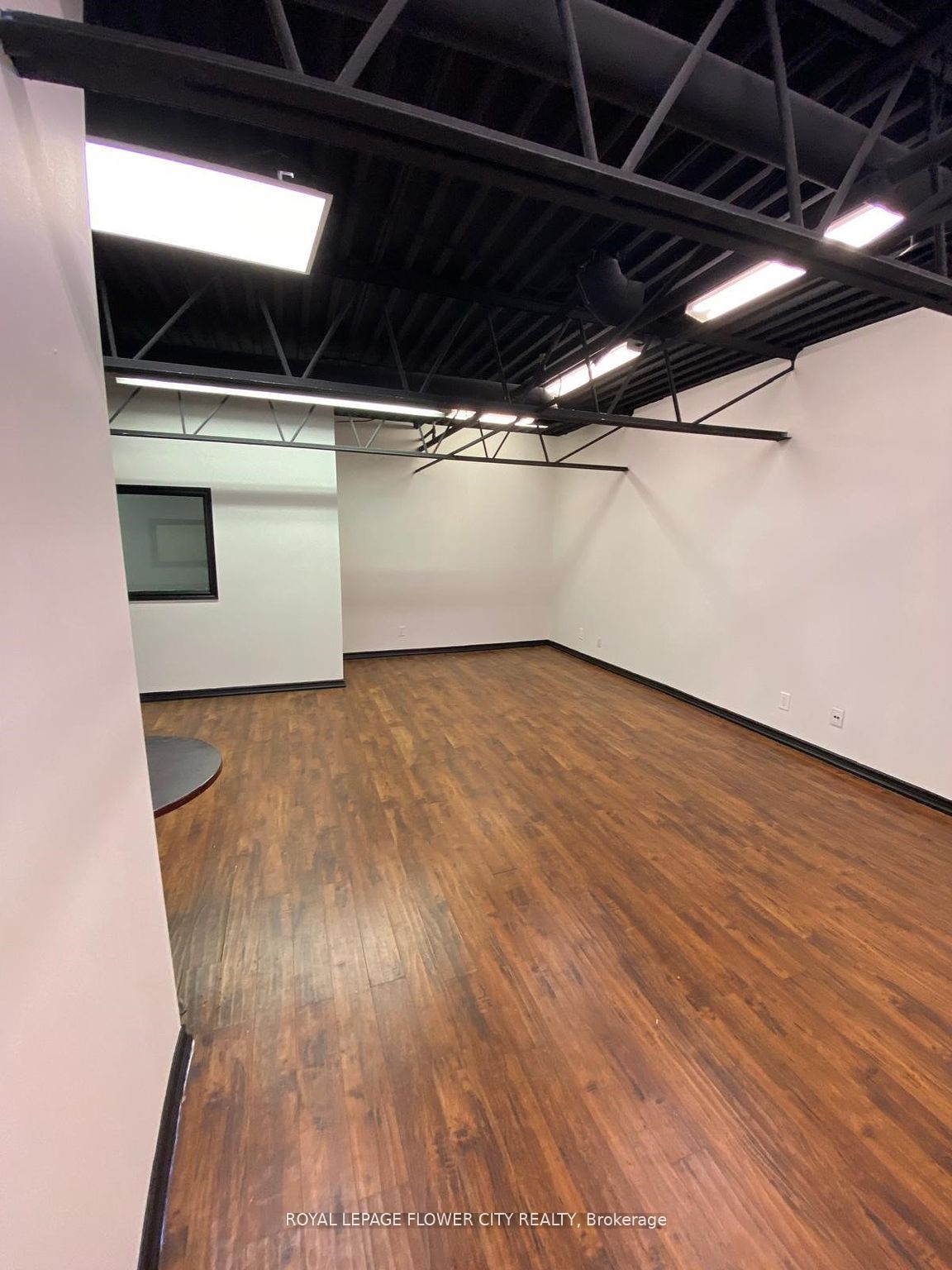 2001 Albion Road 7 Property Photo 7