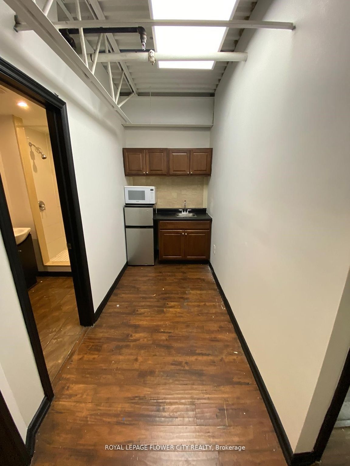 2001 Albion Road 7 Property Photo 10