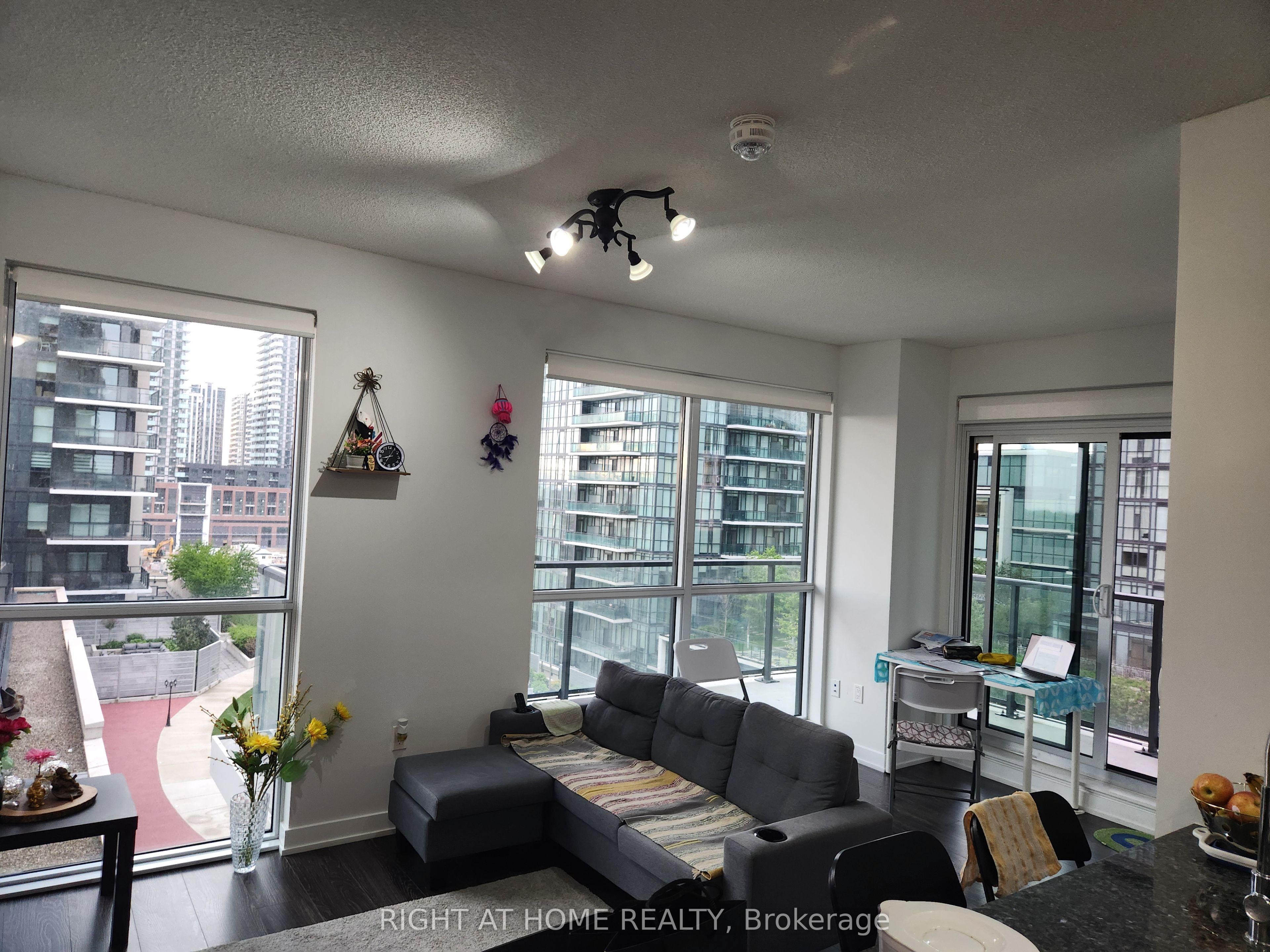 4055 Parkside Village Drive 815 Property Photo 2