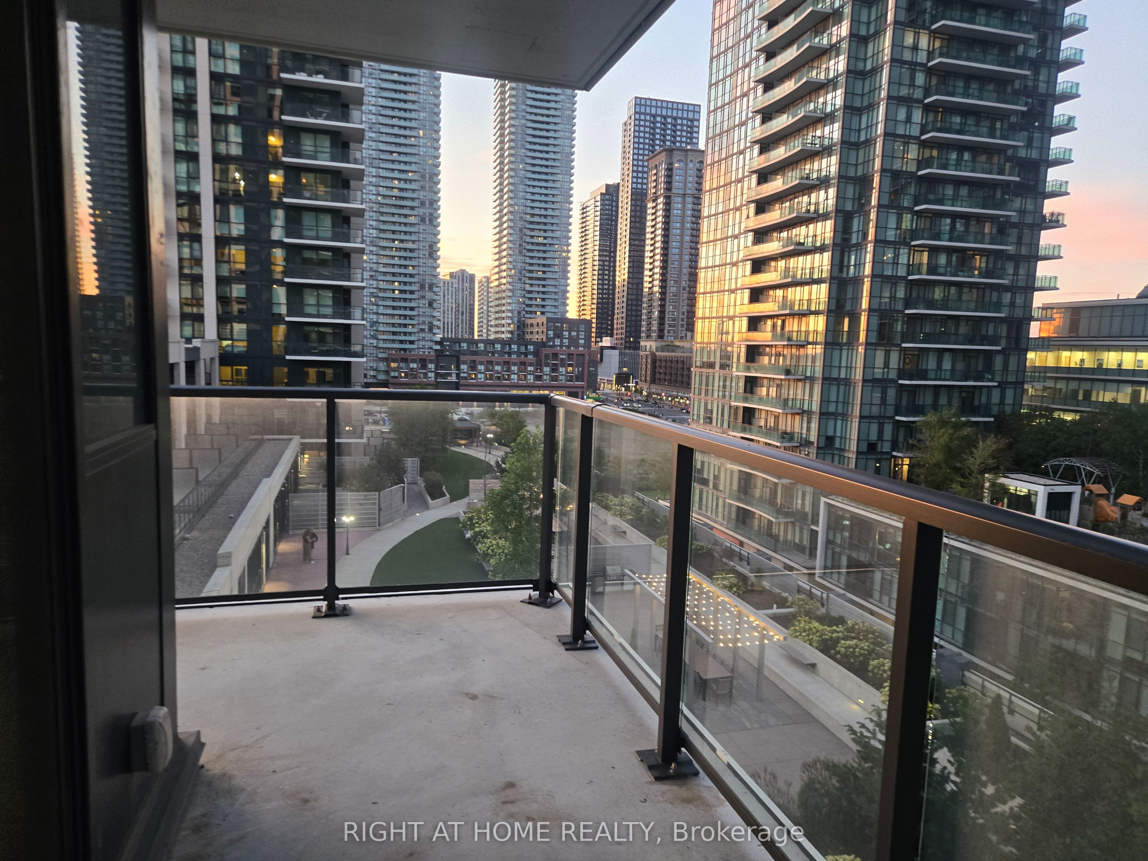 4055 Parkside Village Drive 815 Property Photo 9