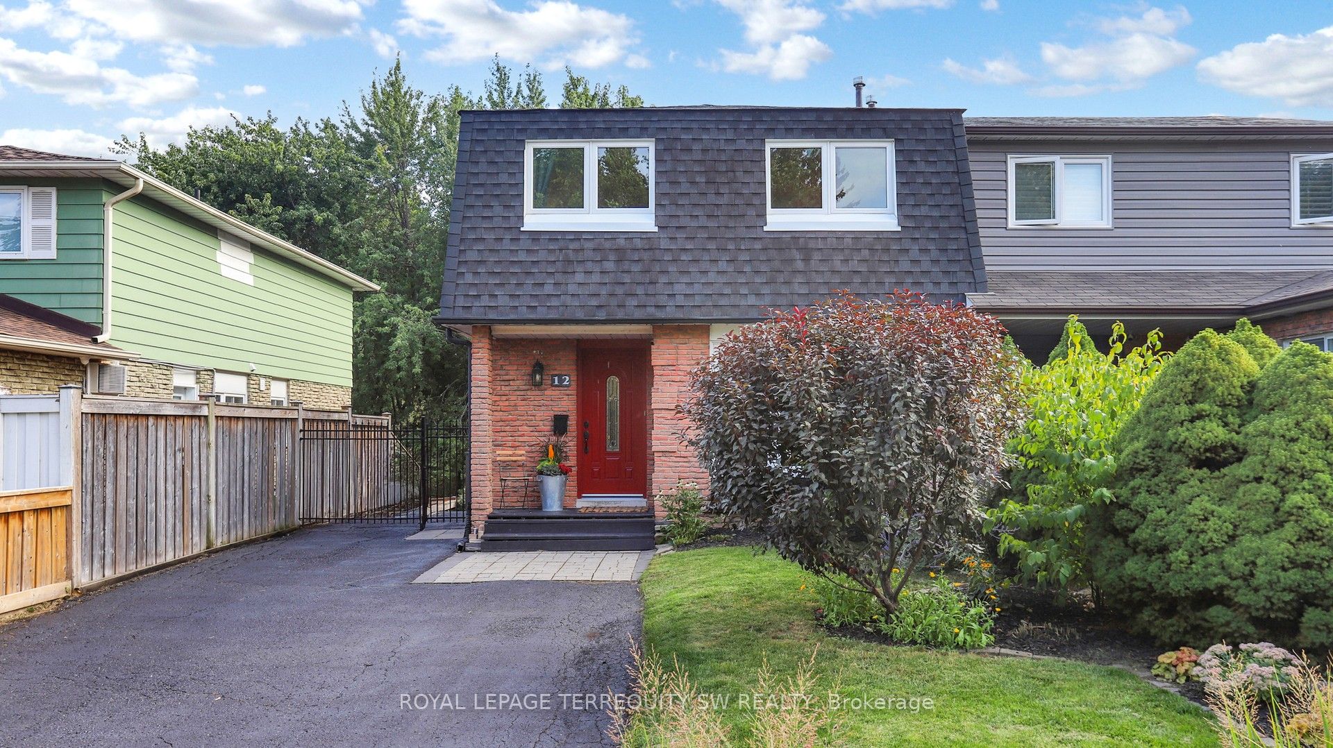 12 Newby Court Property Photo 1