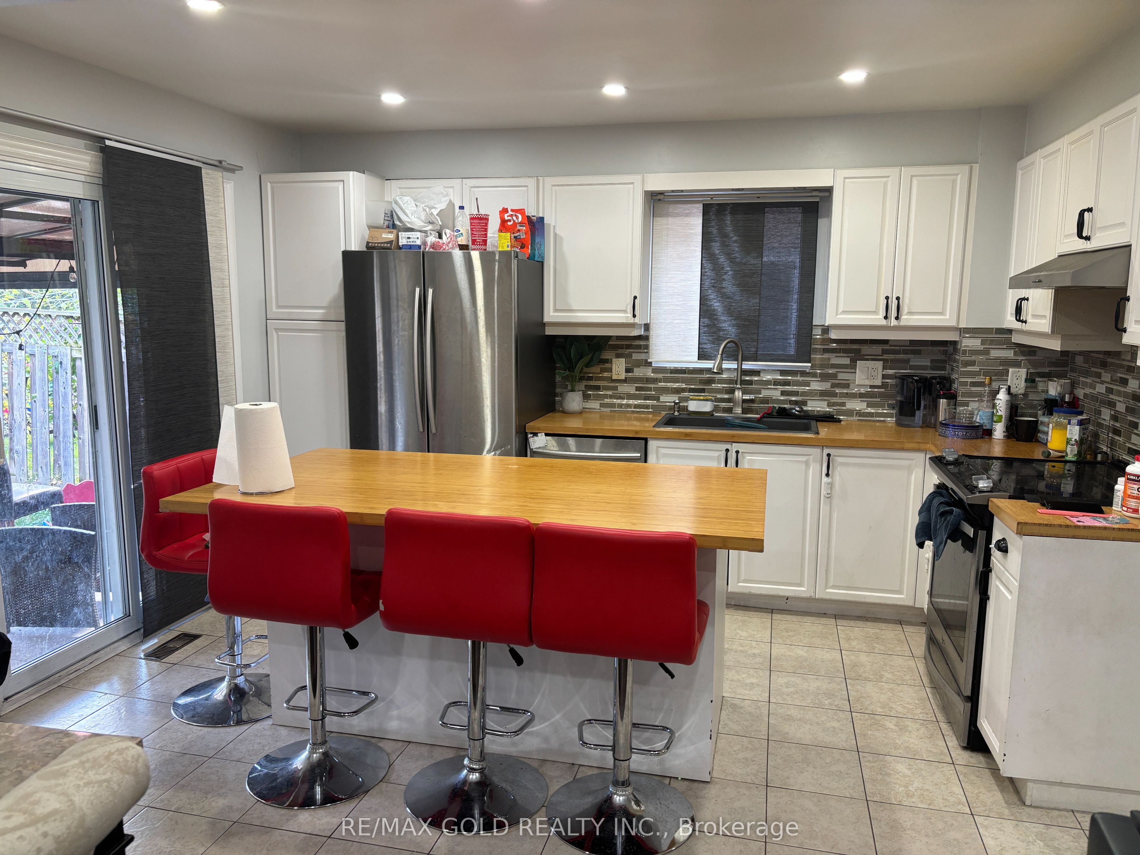 16 Wildercroft Avenue Property Photo 3